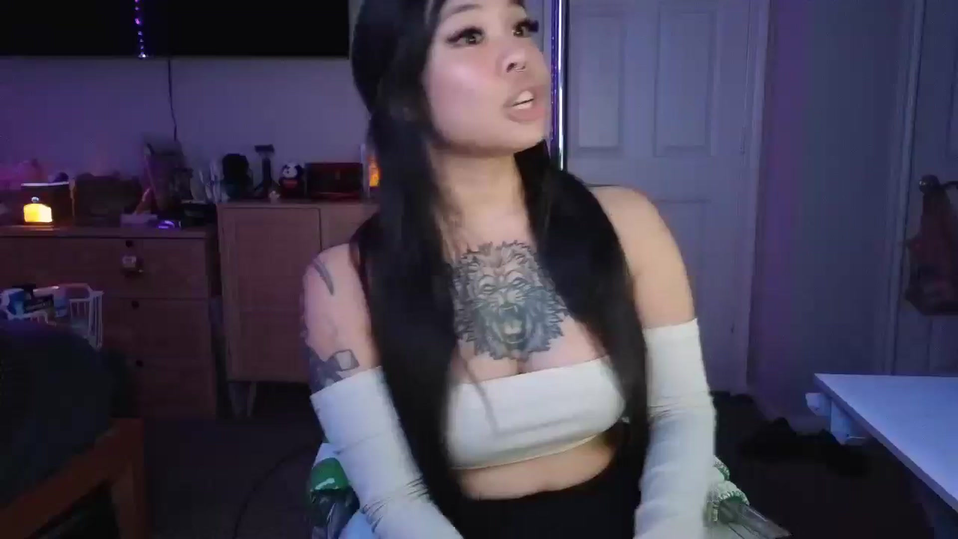 Gallery image thumbnail from dolllface's myfreecams stream on, 02/26/2025, 12:34 image 9 of 20