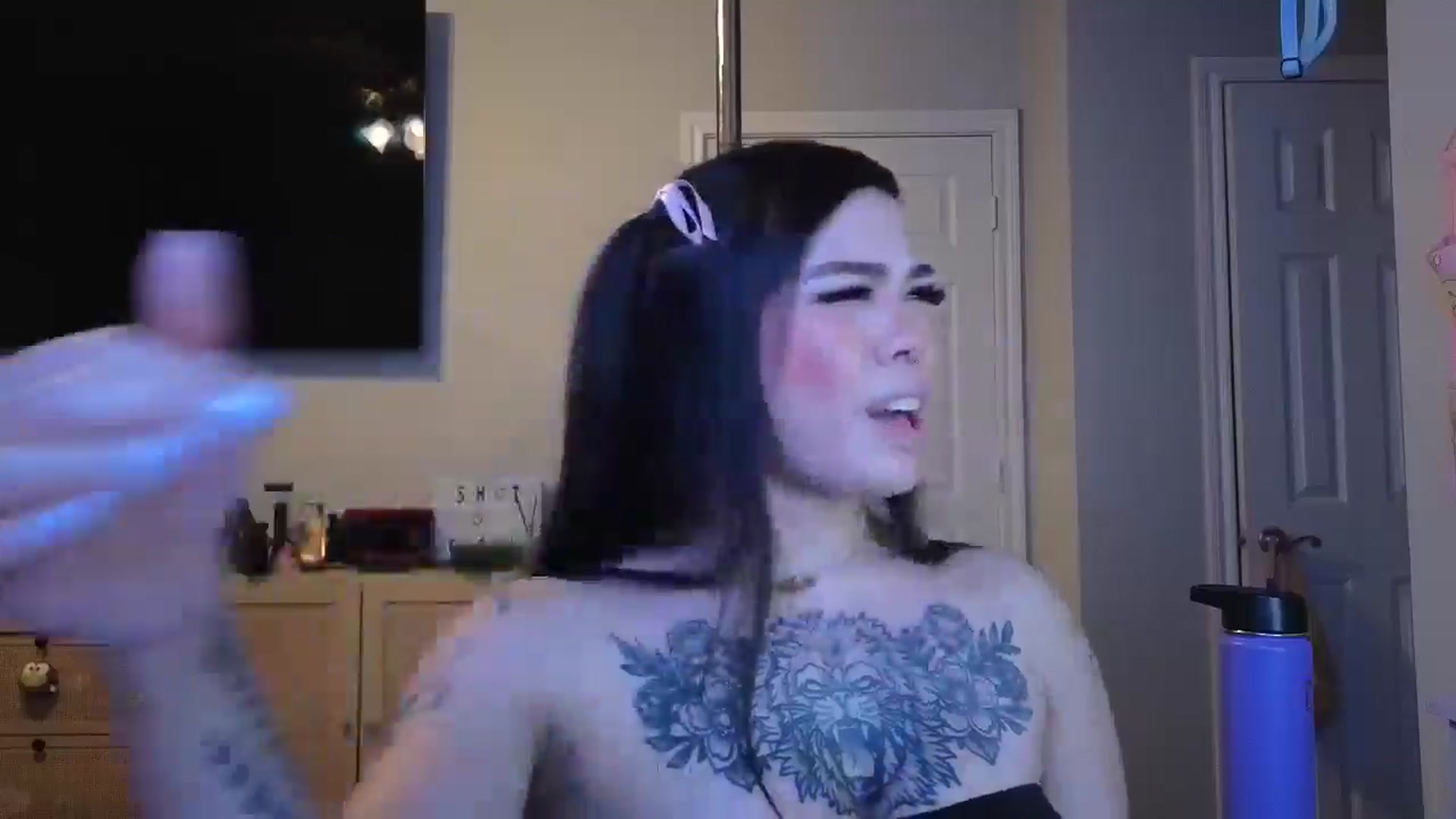 Gallery image thumbnail from dolllface's myfreecams stream on, 02/28/2025, 03:37 image 17 of 20
