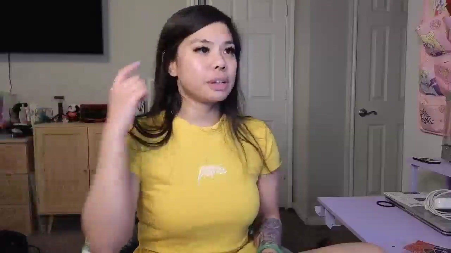 Gallery image thumbnail from dolllface's myfreecams stream on, 03/02/2025, 15:49 image 7 of 20