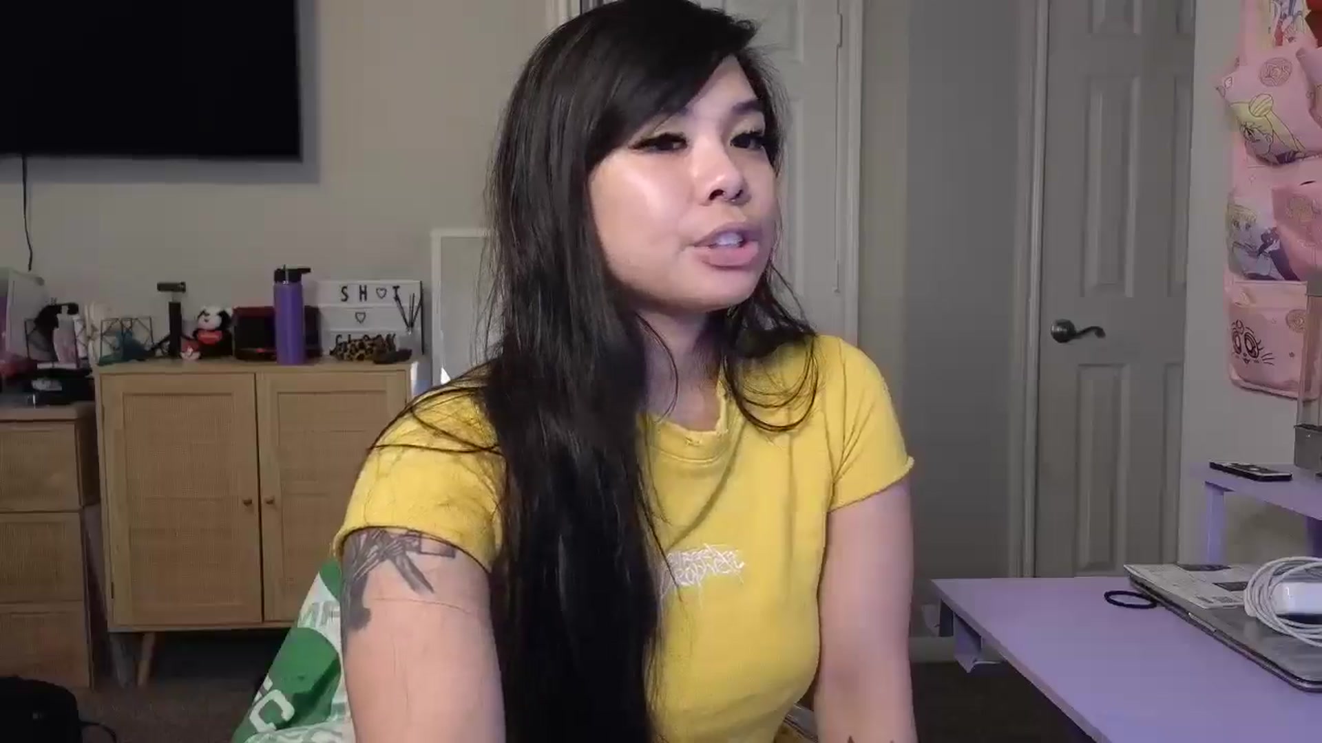 Gallery image thumbnail from dolllface's myfreecams stream on, 03/02/2025, 15:49 image 5 of 20