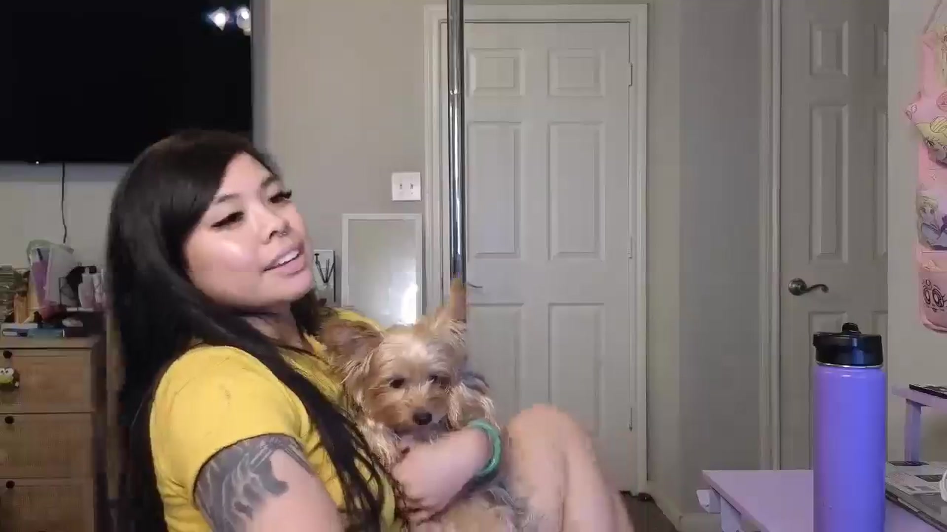 Gallery image thumbnail from dolllface's myfreecams stream on, 03/02/2025, 15:49 image 19 of 20