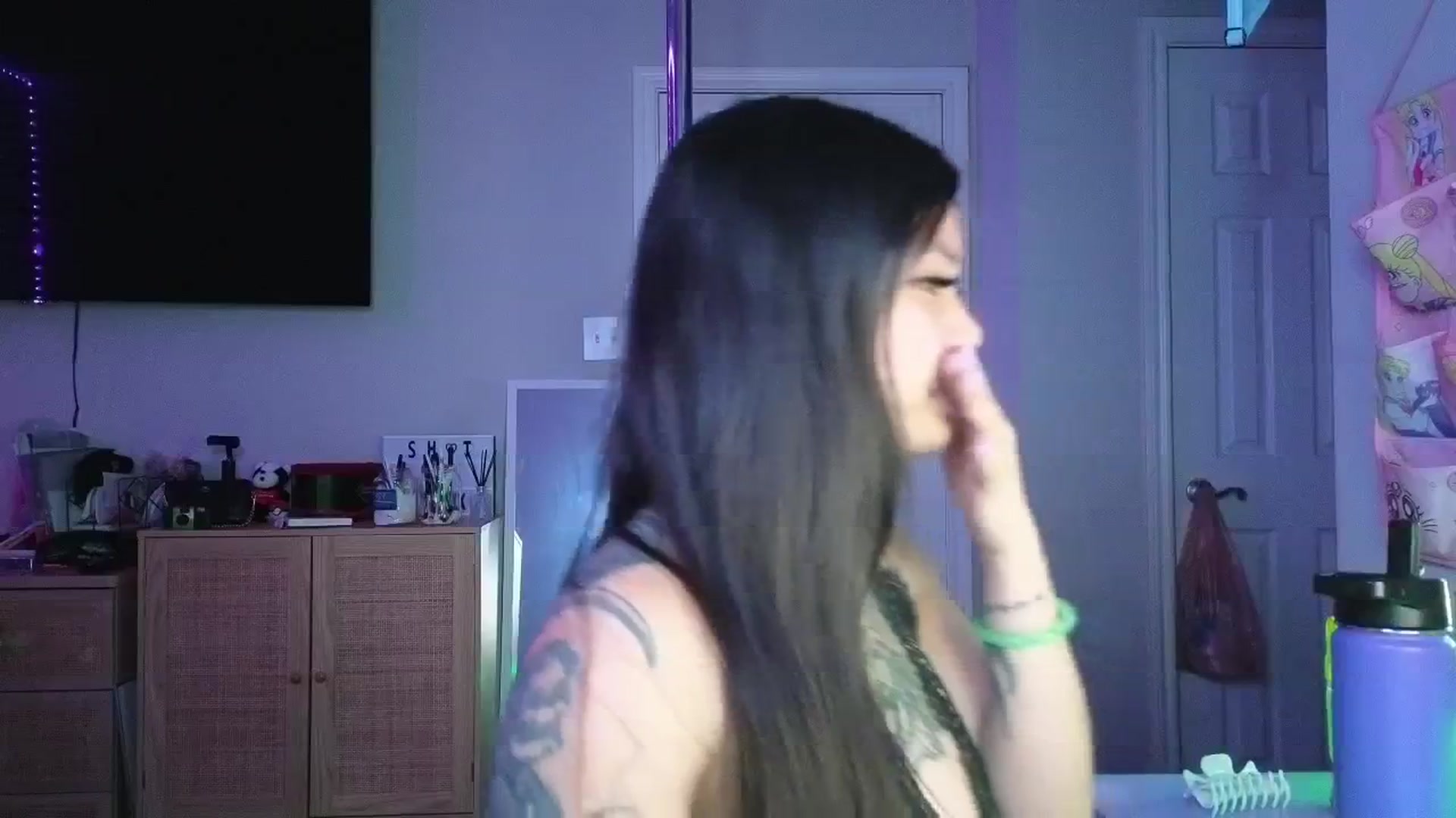 Gallery image thumbnail from dolllface's myfreecams stream on, 03/07/2025, 11:07 image 14 of 20