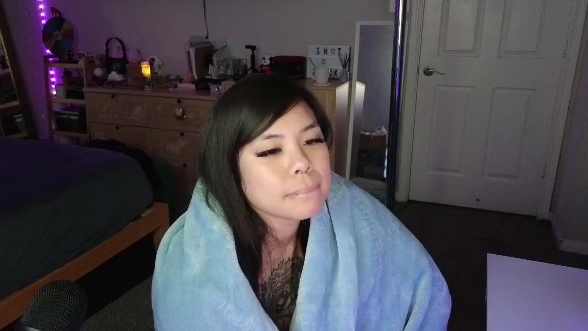 Gallery image thumbnail from dolllface's myfreecams stream on, 03/12/2025, 08:48 image 18 of 20