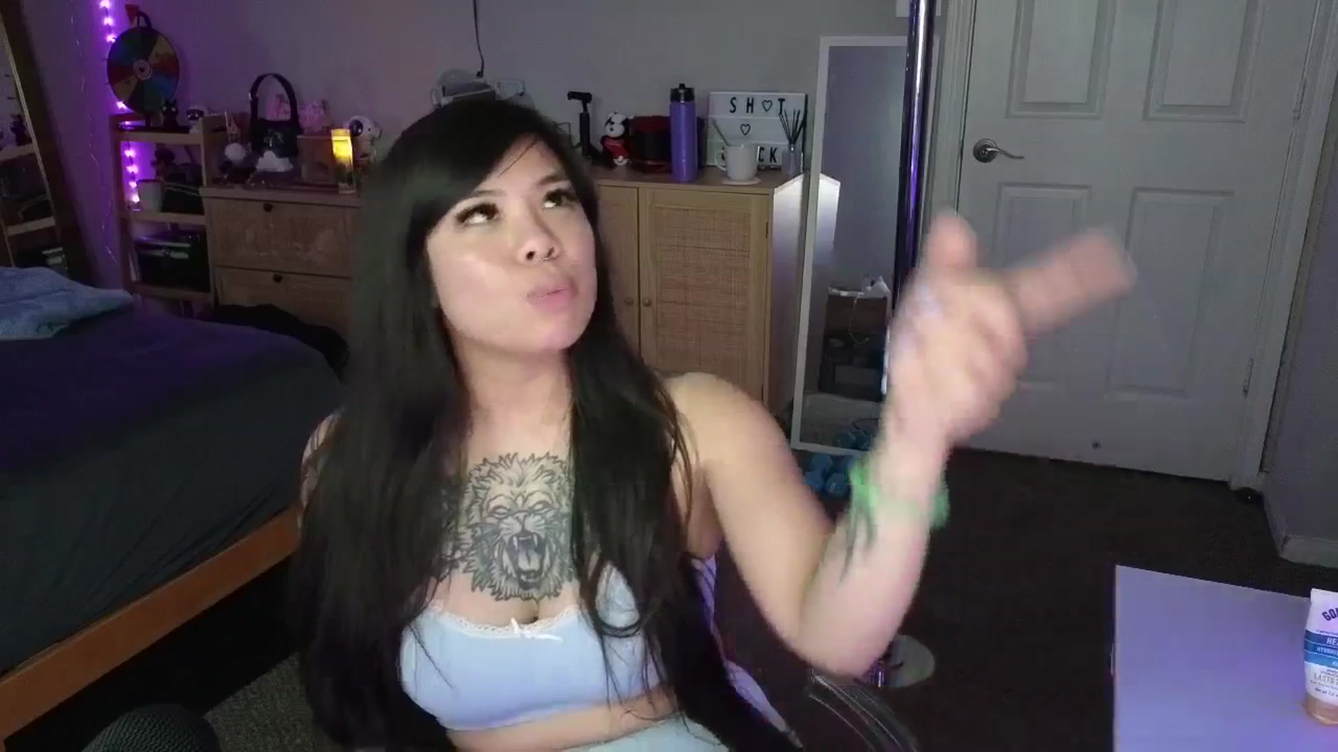 Gallery image thumbnail from dolllface's myfreecams stream on, 03/12/2025, 08:48 image 3 of 20