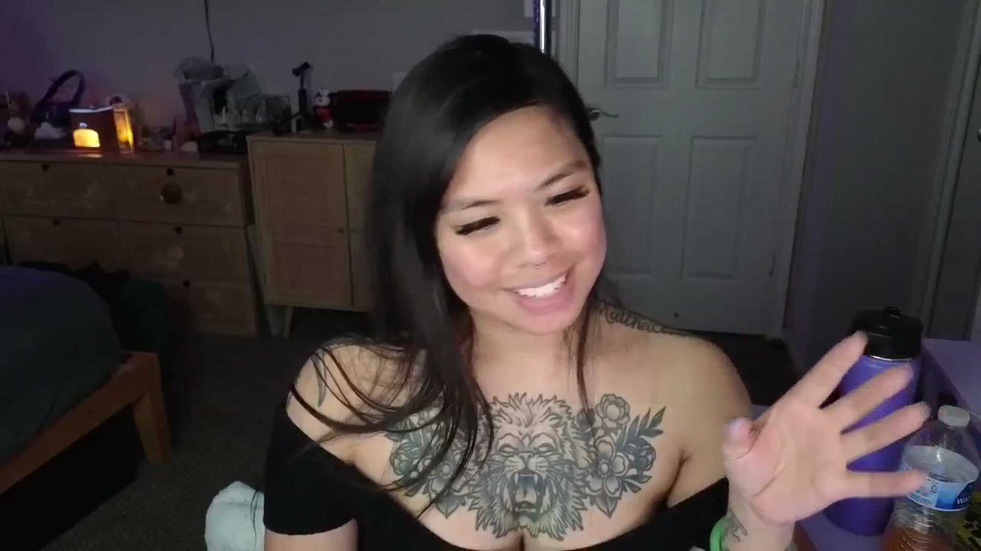 Gallery image thumbnail from dolllface's myfreecams stream on, 03/14/2025, 11:26 image 12 of 20