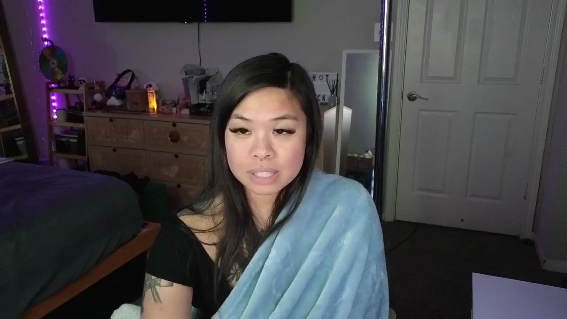 Gallery image thumbnail from dolllface's myfreecams stream on, 03/14/2025, 11:26 image 20 of 20