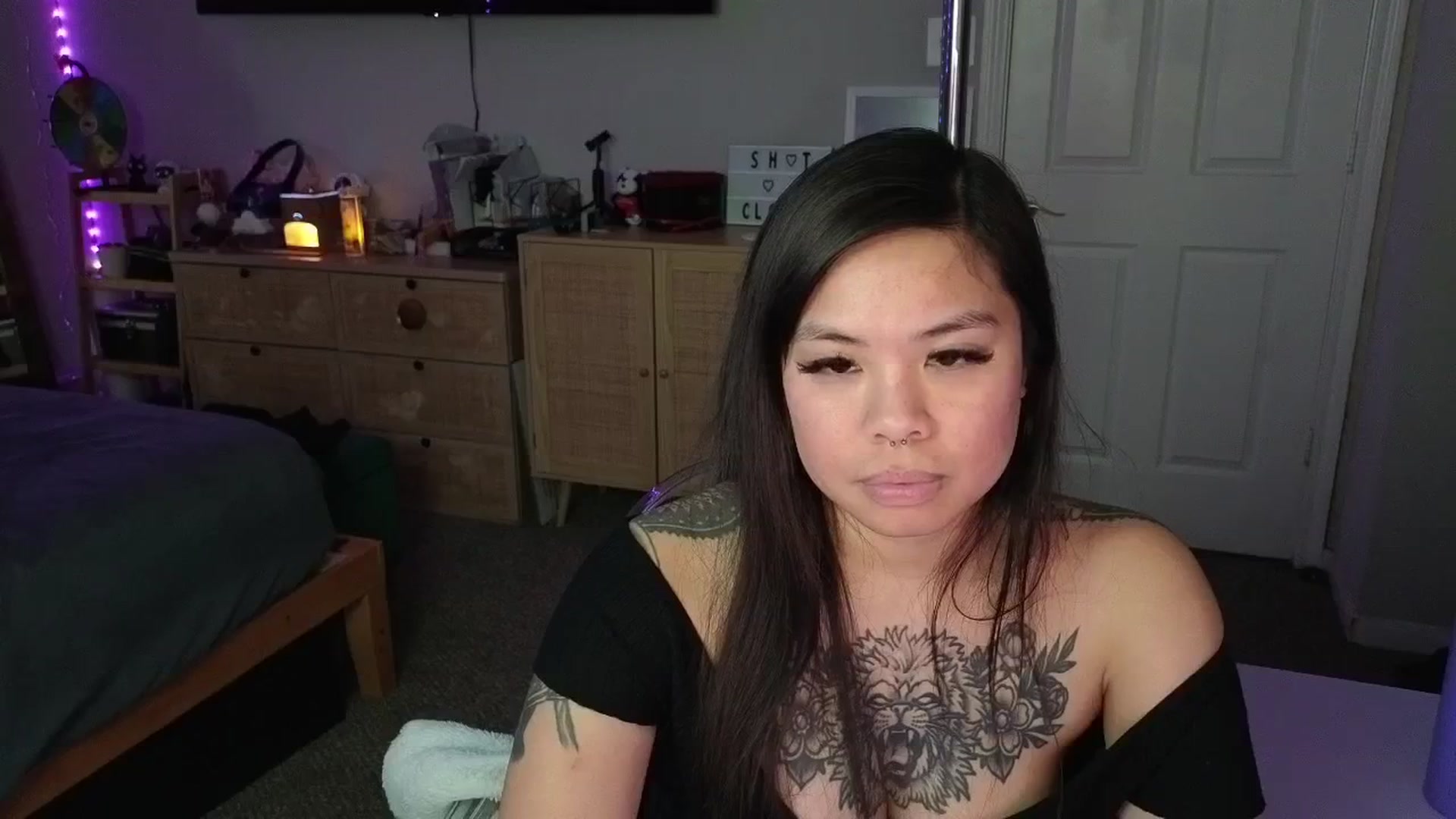 Gallery image thumbnail from dolllface's myfreecams stream on, 03/14/2025, 11:26 image 16 of 20
