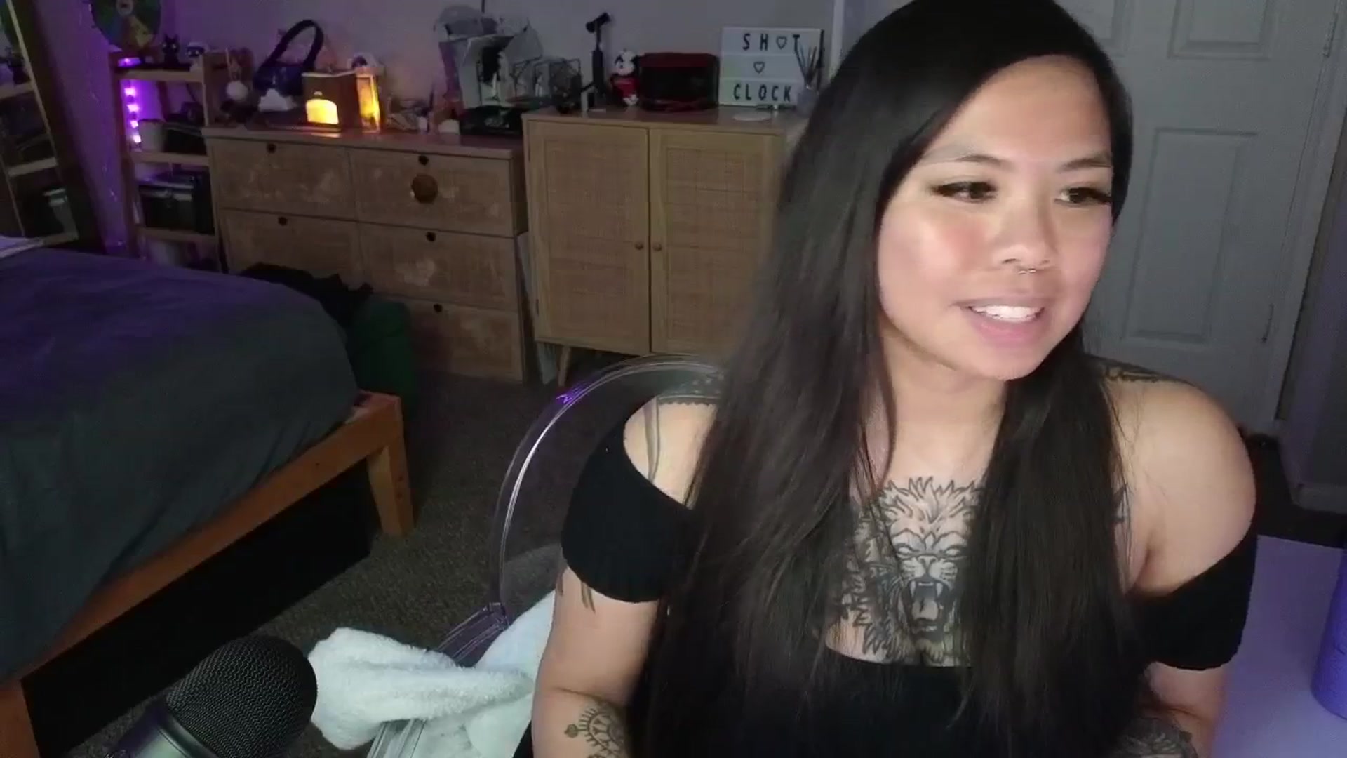 Gallery image thumbnail from dolllface's myfreecams stream on, 03/14/2025, 11:26 image 9 of 20