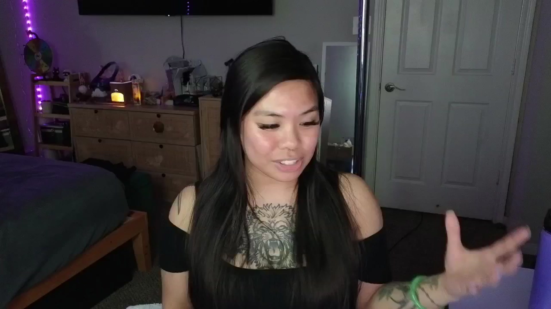 Gallery image thumbnail from dolllface's myfreecams stream on, 03/14/2025, 11:26 image 2 of 20