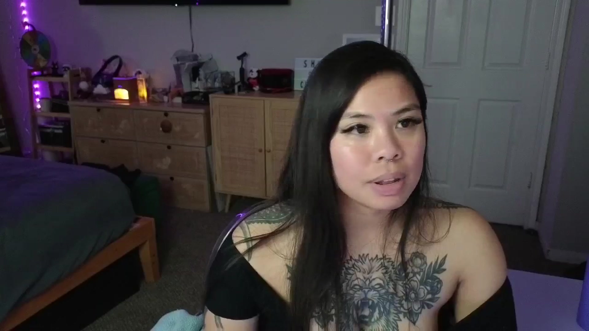 Gallery image thumbnail from dolllface's myfreecams stream on, 03/14/2025, 11:26 image 17 of 20