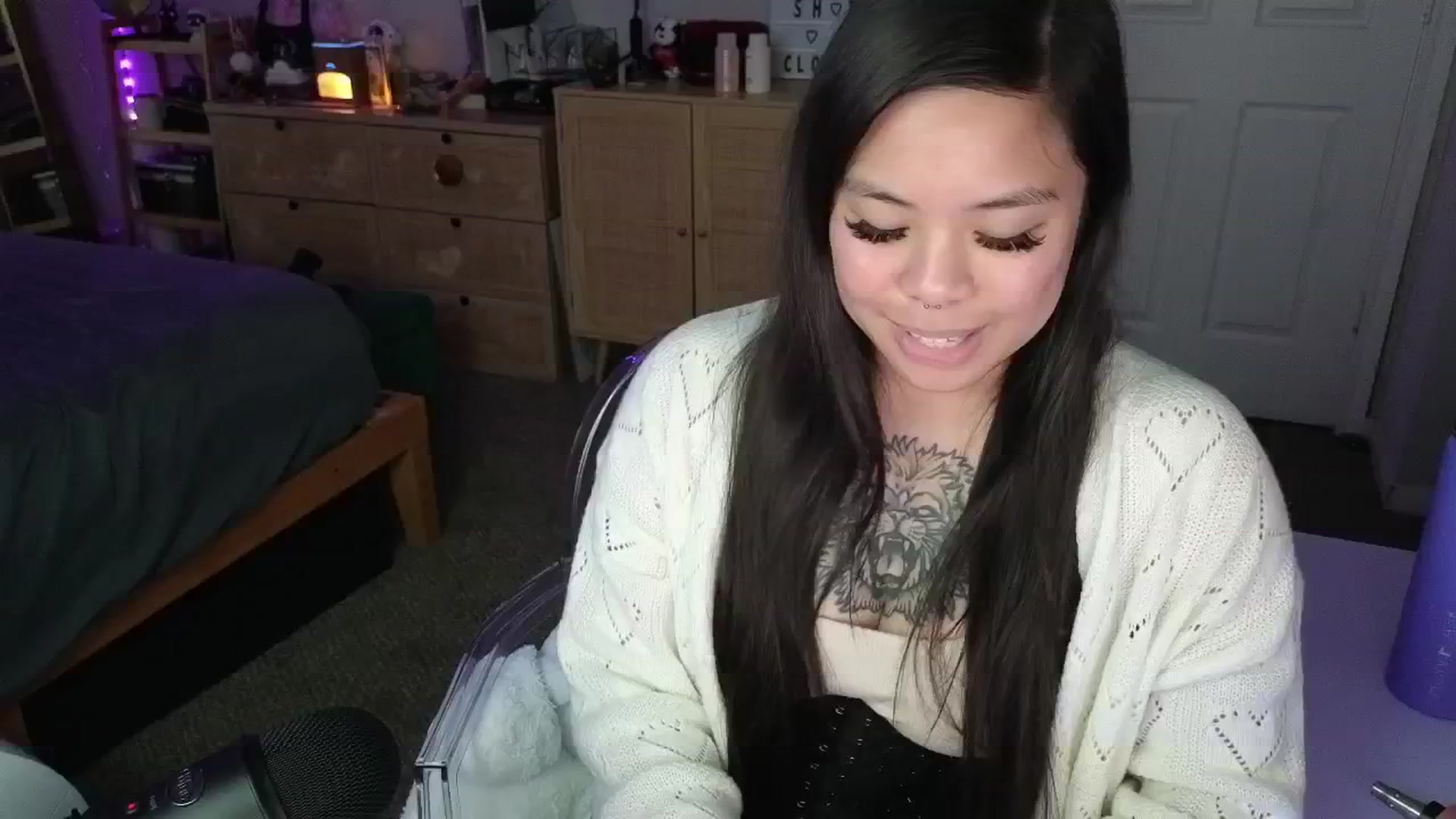 Gallery image thumbnail from dolllface's myfreecams stream on, 03/15/2025, 10:11 image 3 of 20