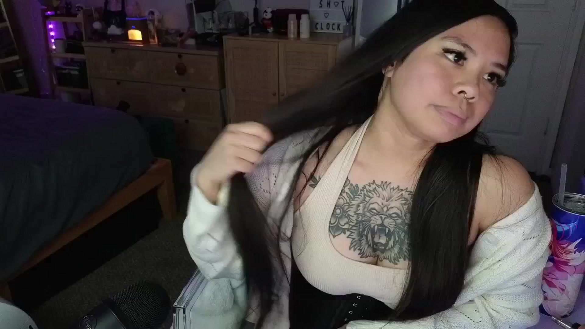 Gallery image thumbnail from dolllface's myfreecams stream on, 03/15/2025, 10:11 image 7 of 20