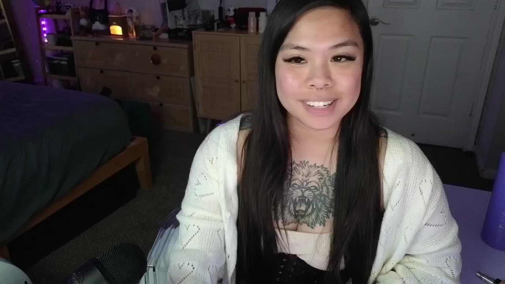 Gallery image thumbnail from dolllface's myfreecams stream on, 03/15/2025, 10:11 image 4 of 20