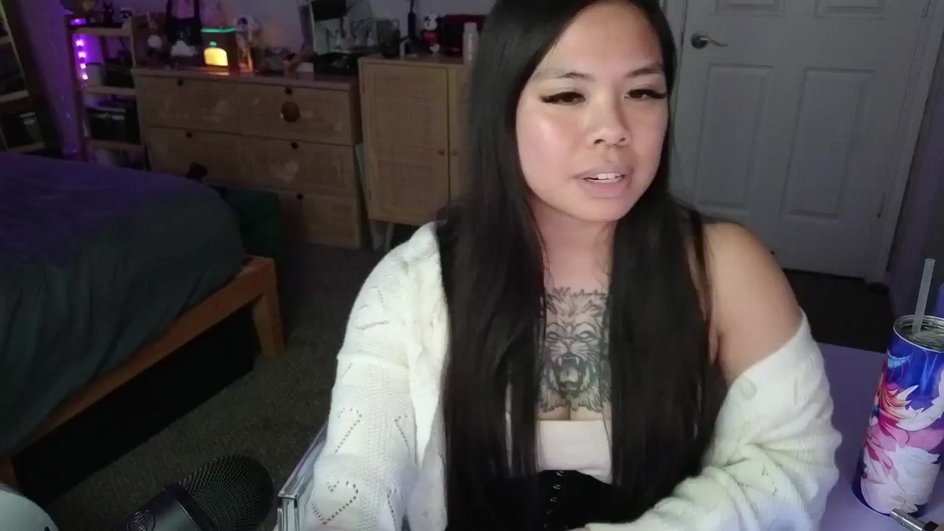 Gallery image thumbnail from dolllface's myfreecams stream on, 03/15/2025, 10:11 image 9 of 20