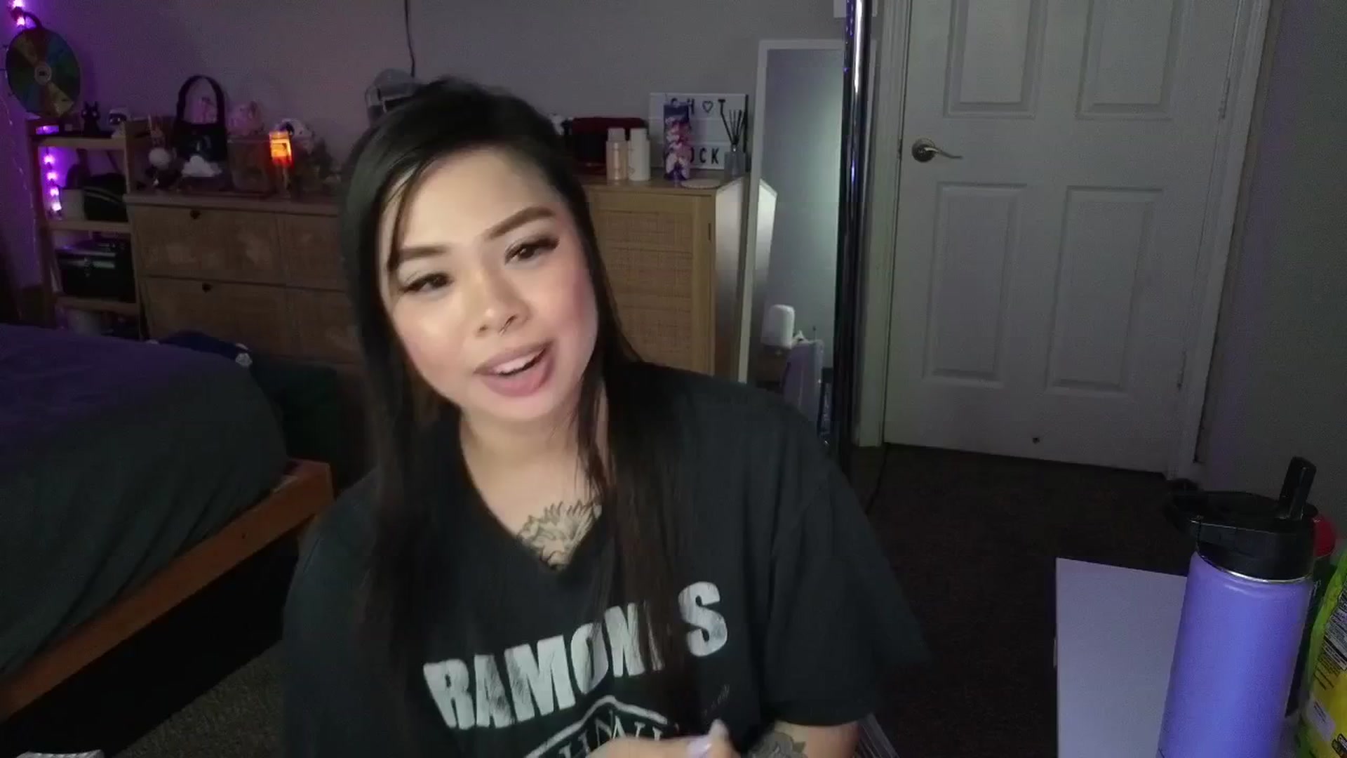 Gallery image thumbnail from dolllface's myfreecams stream on, 03/17/2025, 10:06 image 4 of 20