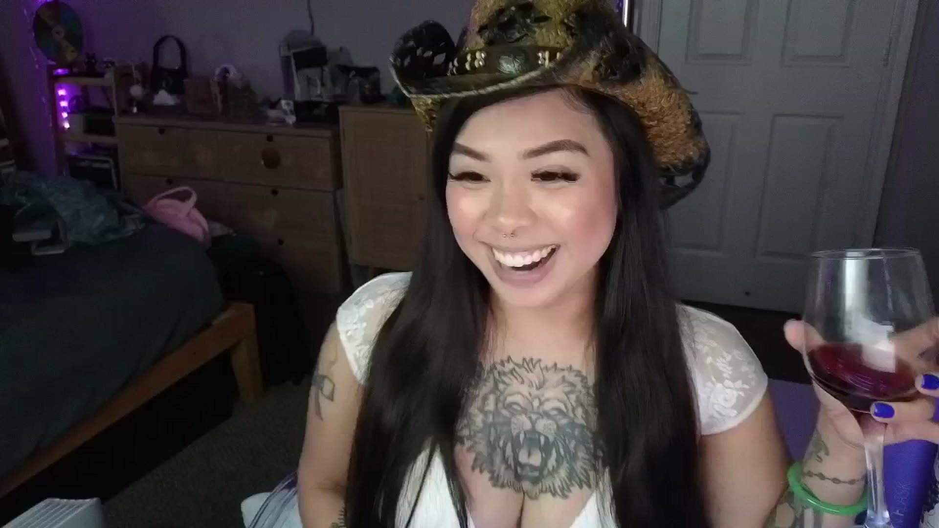 Gallery image thumbnail from dolllface's myfreecams stream on, 03/20/2025, 09:00 image 17 of 20