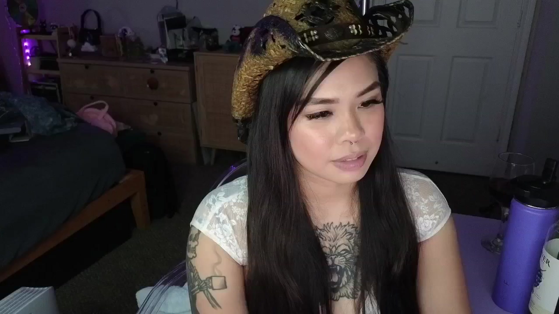 Gallery image thumbnail from dolllface's myfreecams stream on, 03/20/2025, 09:00 image 11 of 20