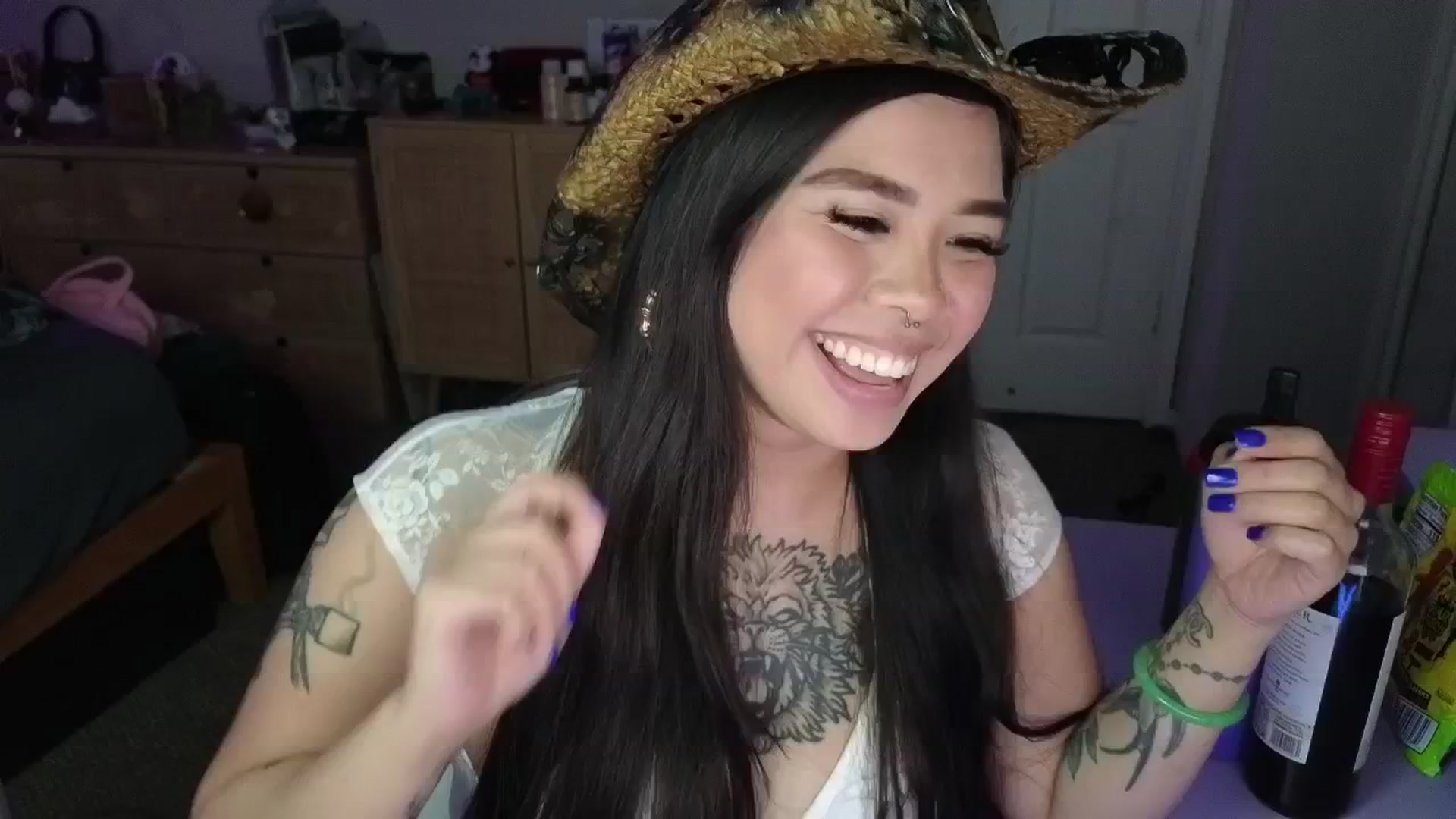 Gallery image thumbnail from dolllface's myfreecams stream on, 03/20/2025, 09:00 image 3 of 20