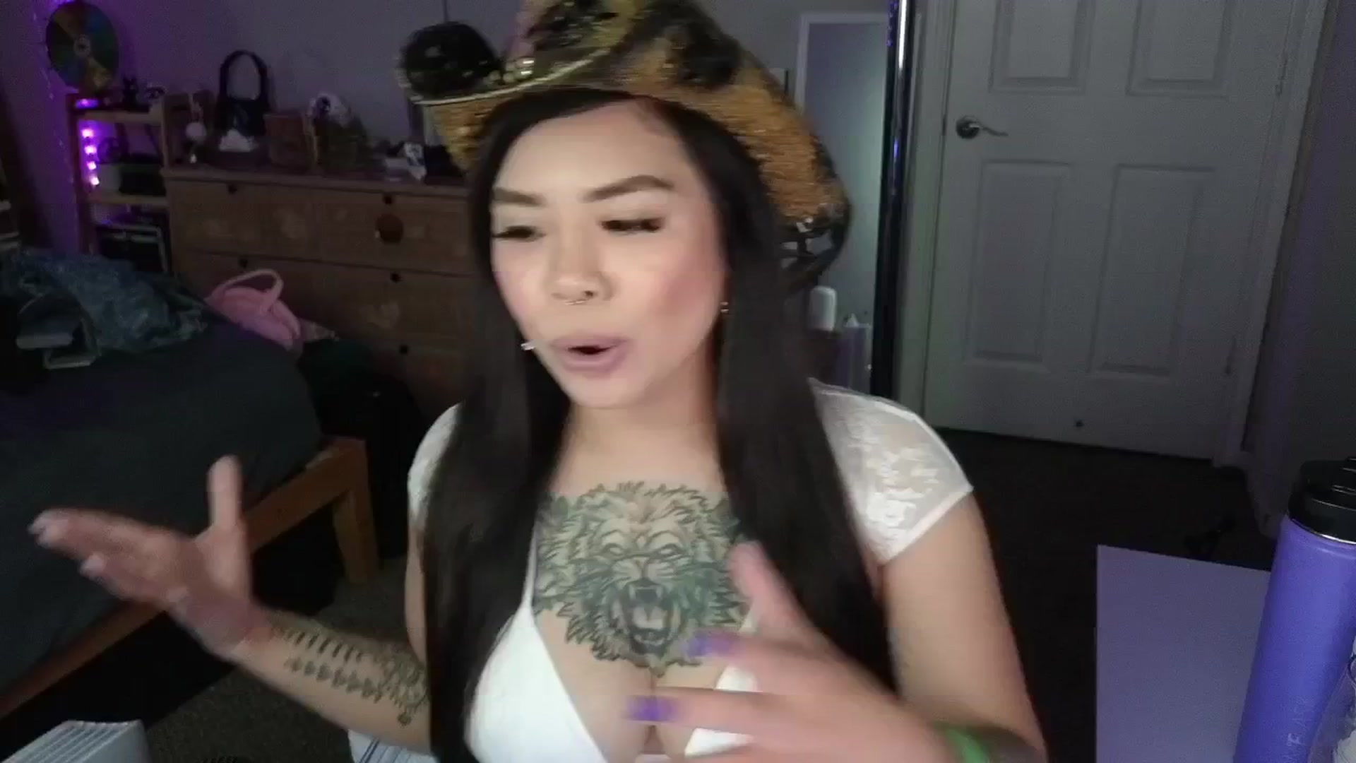 Gallery image thumbnail from dolllface's myfreecams stream on, 03/20/2025, 09:00 image 16 of 20