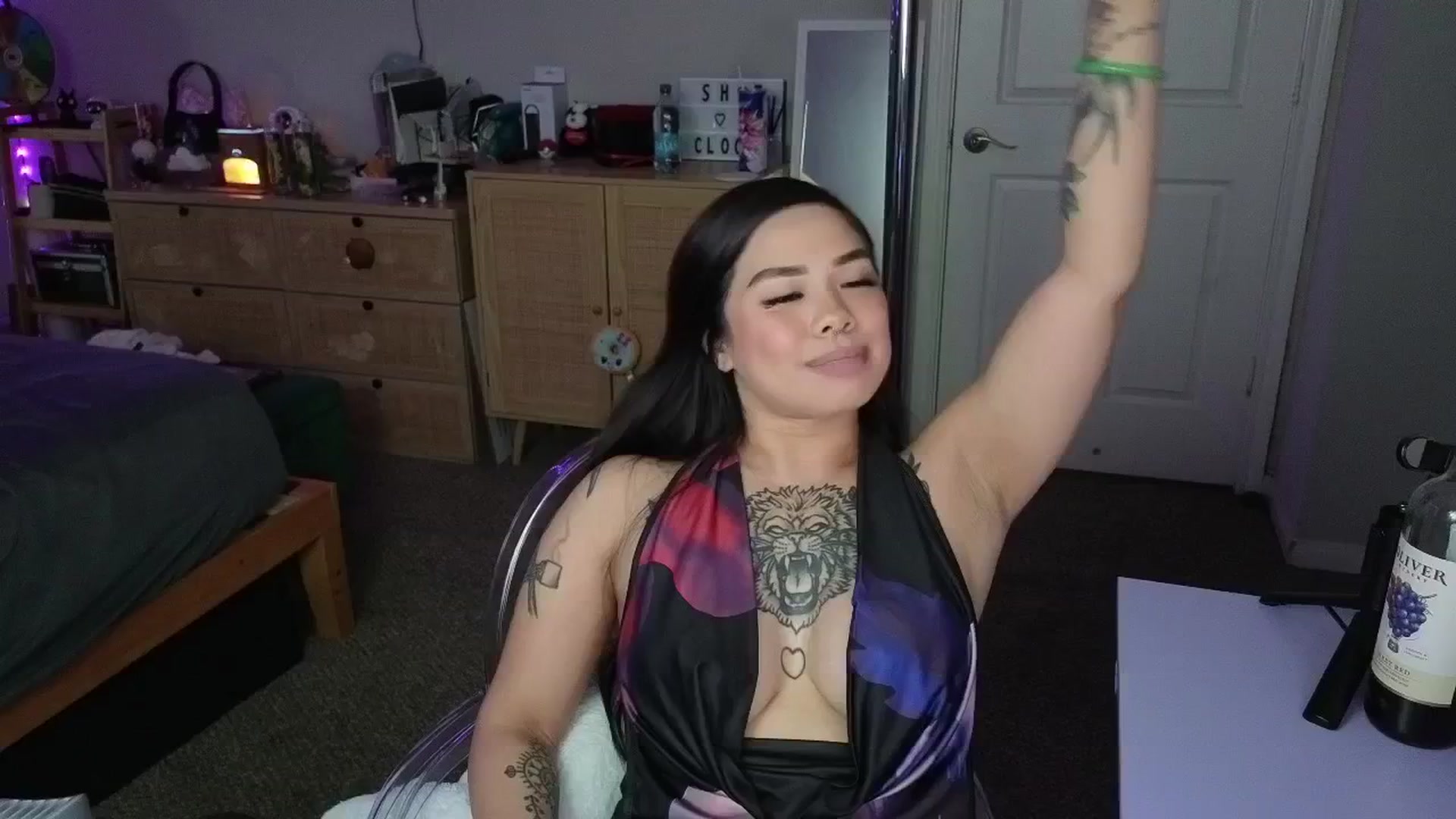 Gallery image thumbnail from dolllface's myfreecams stream on, 03/21/2025, 07:04 image 18 of 20