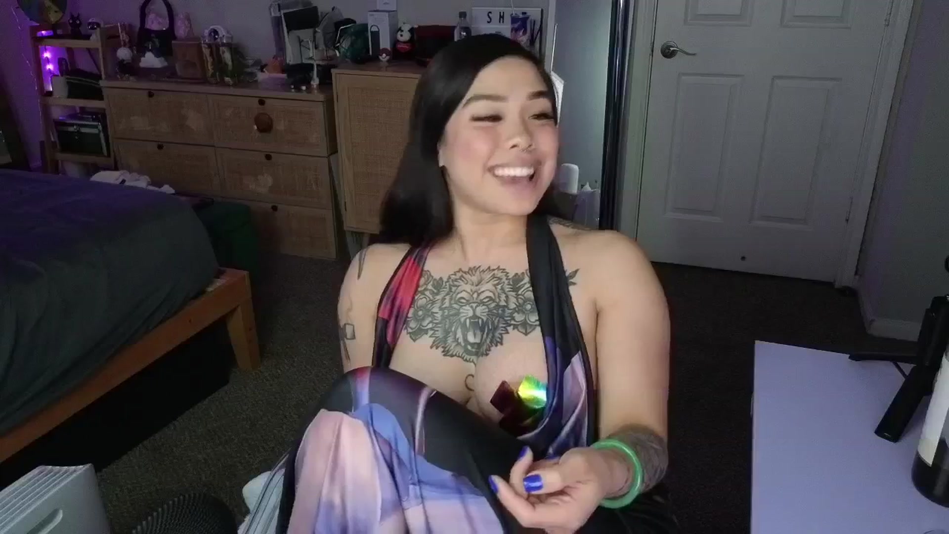 Gallery image thumbnail from dolllface's myfreecams stream on, 03/21/2025, 11:08 image 16 of 20