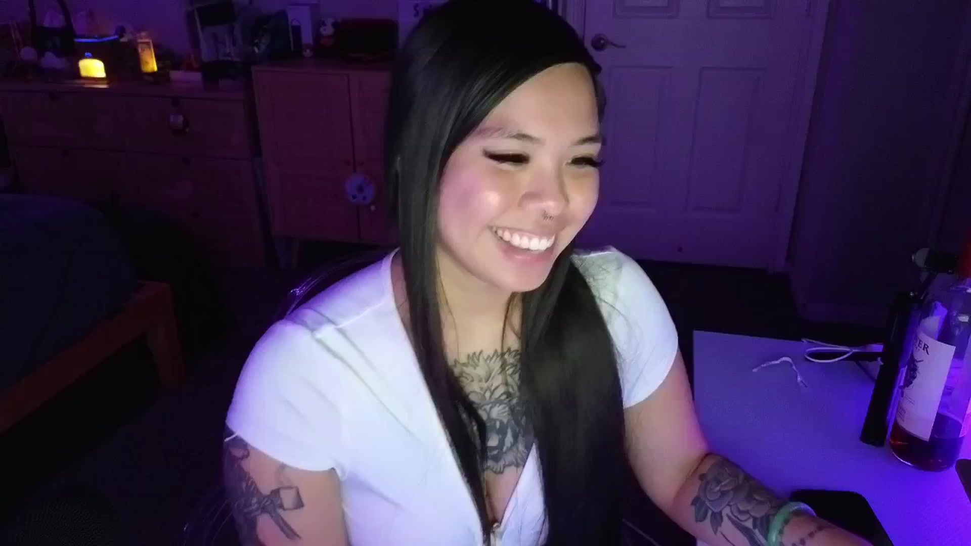Gallery image thumbnail from dolllface's myfreecams stream on, 03/25/2025, 05:43 image 3 of 20
