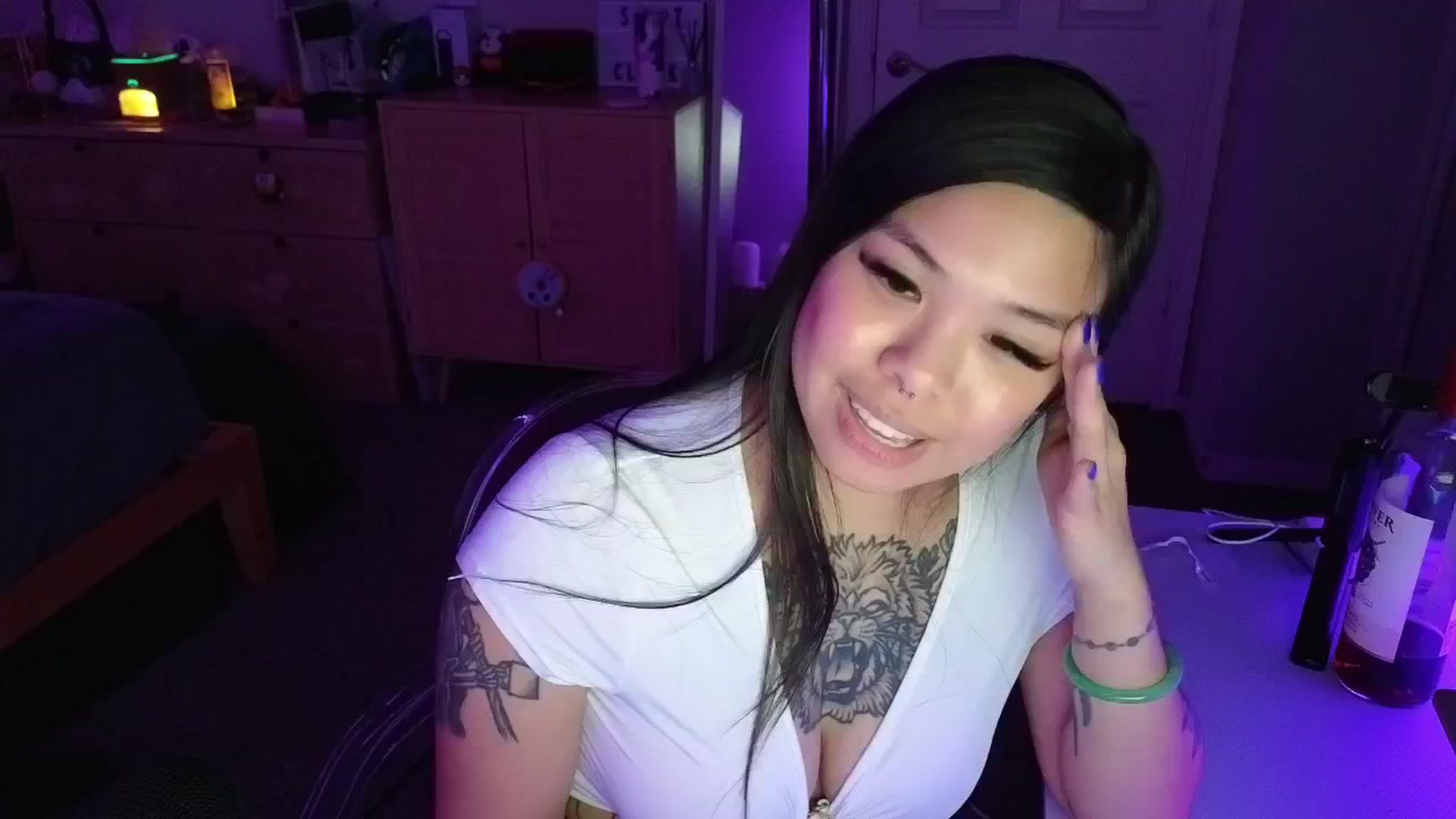 Gallery image thumbnail from dolllface's myfreecams stream on, 03/25/2025, 05:43 image 14 of 20