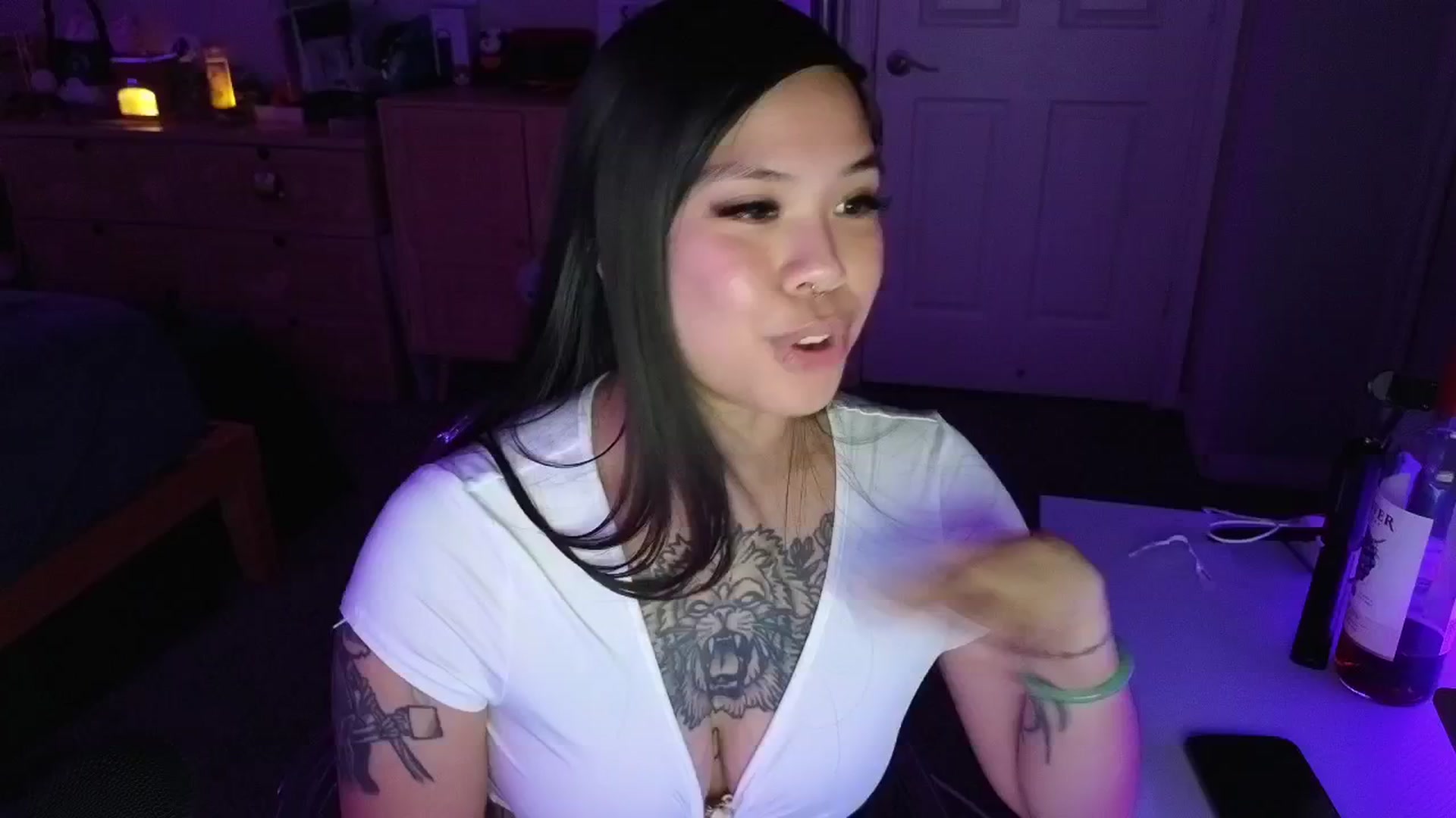 Gallery image thumbnail from dolllface's myfreecams stream on, 03/25/2025, 05:43 image 5 of 20