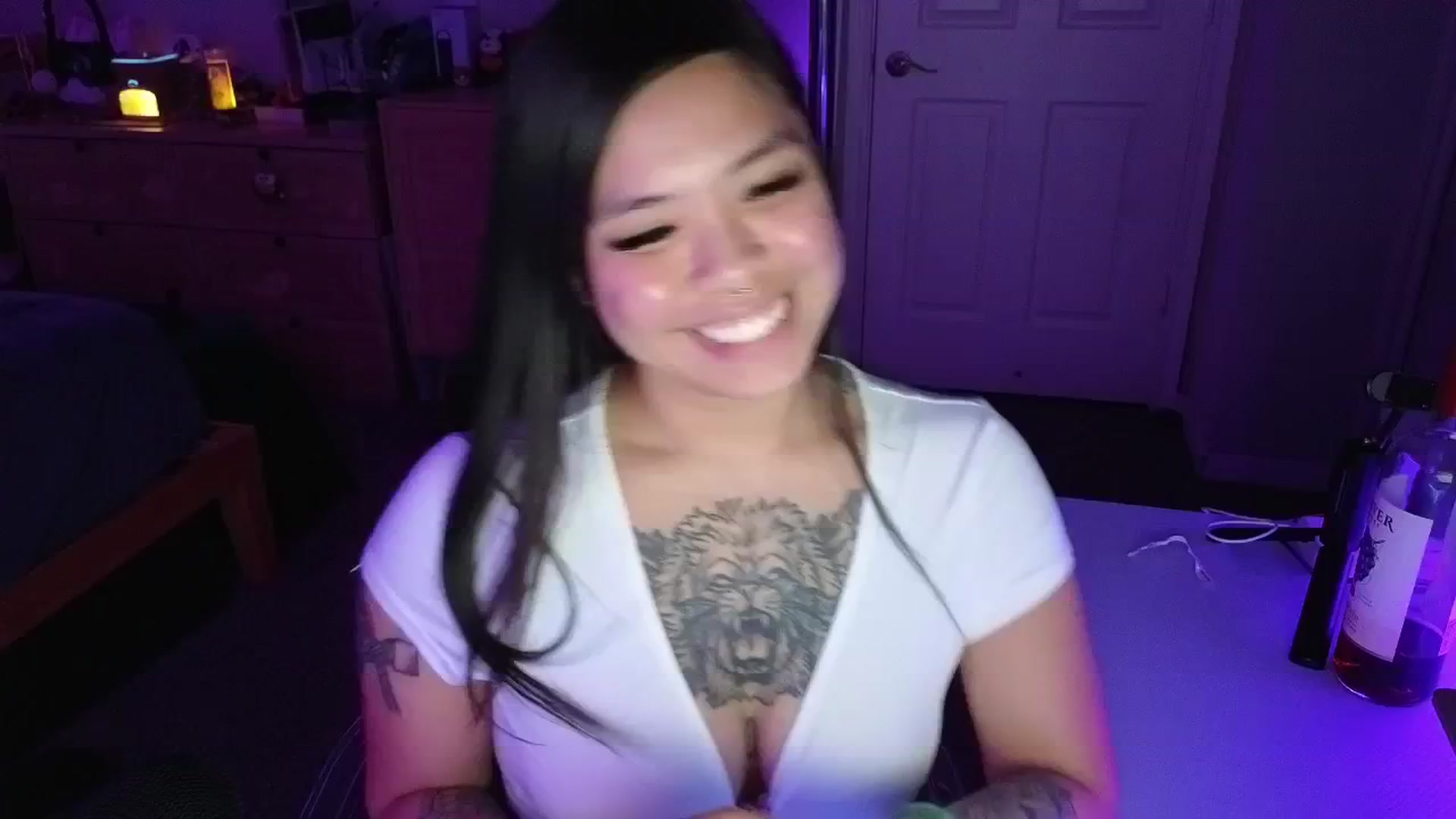 Gallery image thumbnail from dolllface's myfreecams stream on, 03/25/2025, 05:43 image 12 of 20