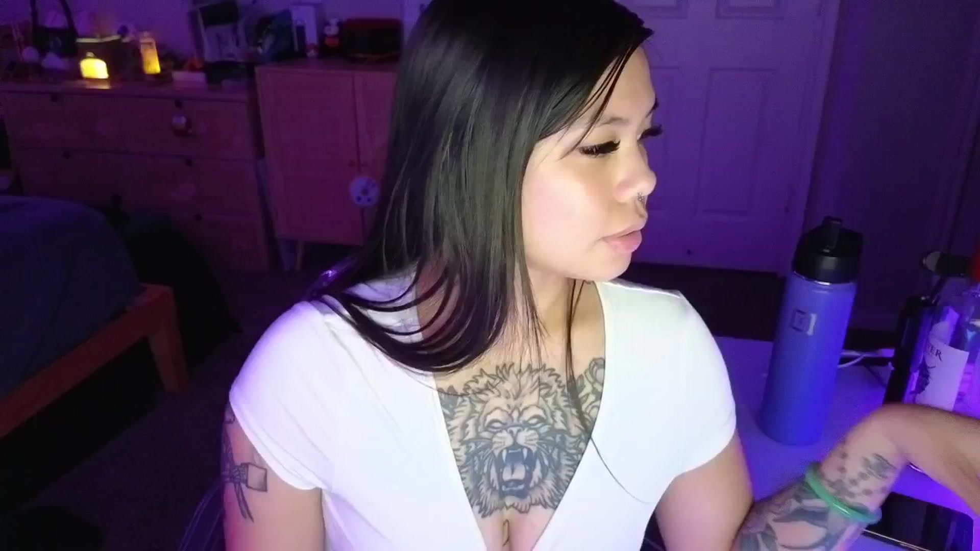 Gallery image thumbnail from dolllface's myfreecams stream on, 03/25/2025, 08:13 image 4 of 20