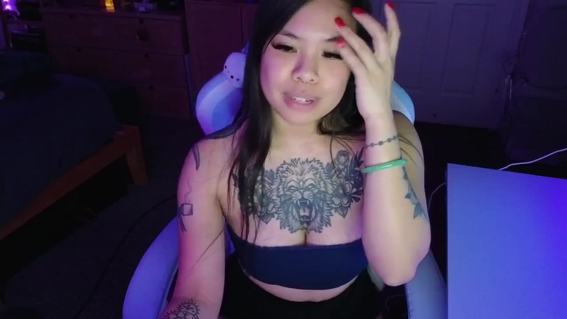 Gallery image thumbnail from dolllface's myfreecams stream on, 04/10/2025, 08:35 image 13 of 20