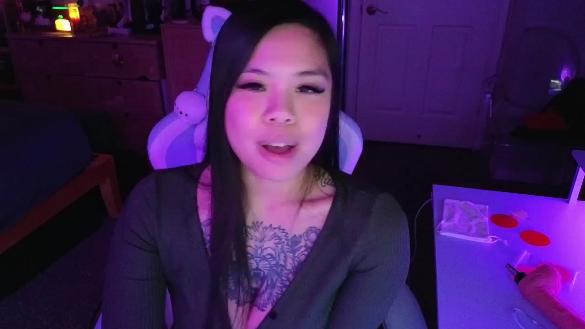 Gallery image thumbnail from dolllface's myfreecams stream on, 04/12/2025, 10:18 image 8 of 20