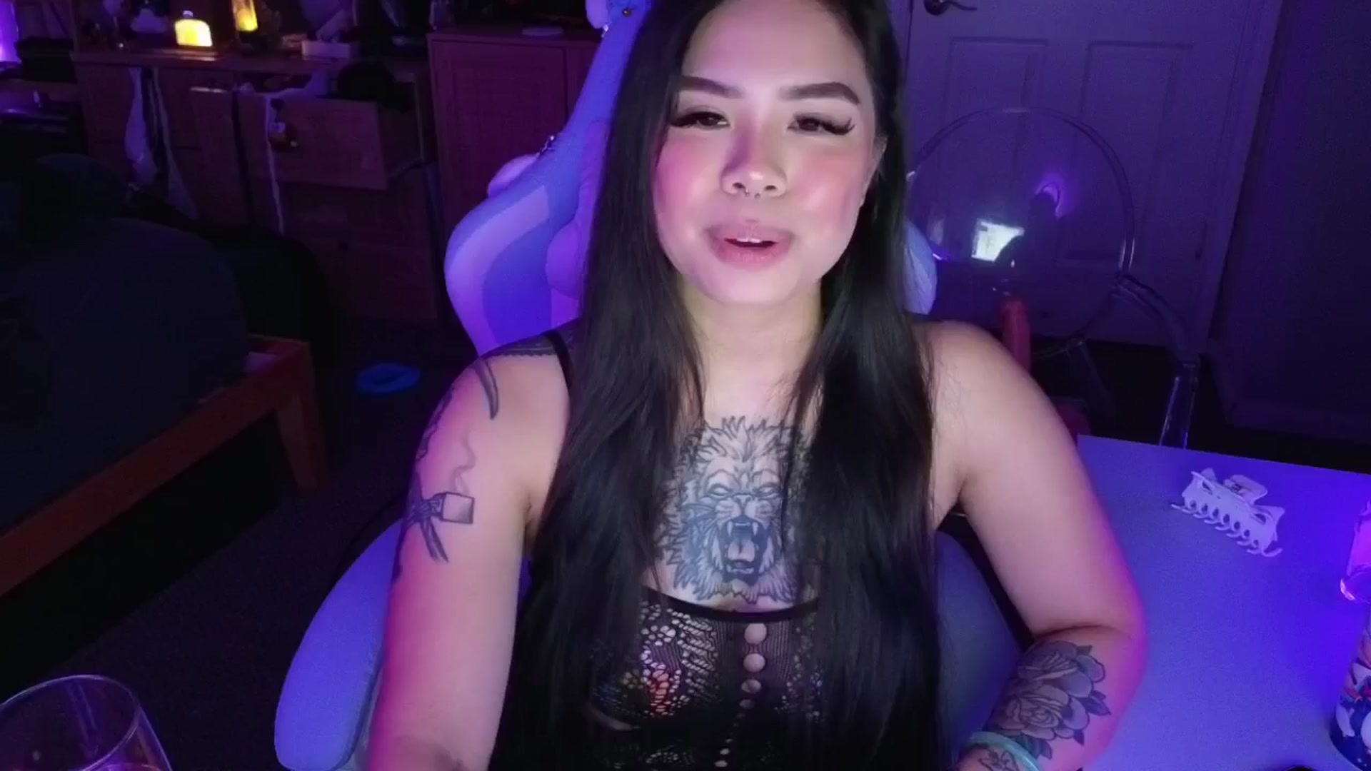 Gallery image thumbnail from dolllface's myfreecams stream on, 04/22/2025, 10:54 image 3 of 20