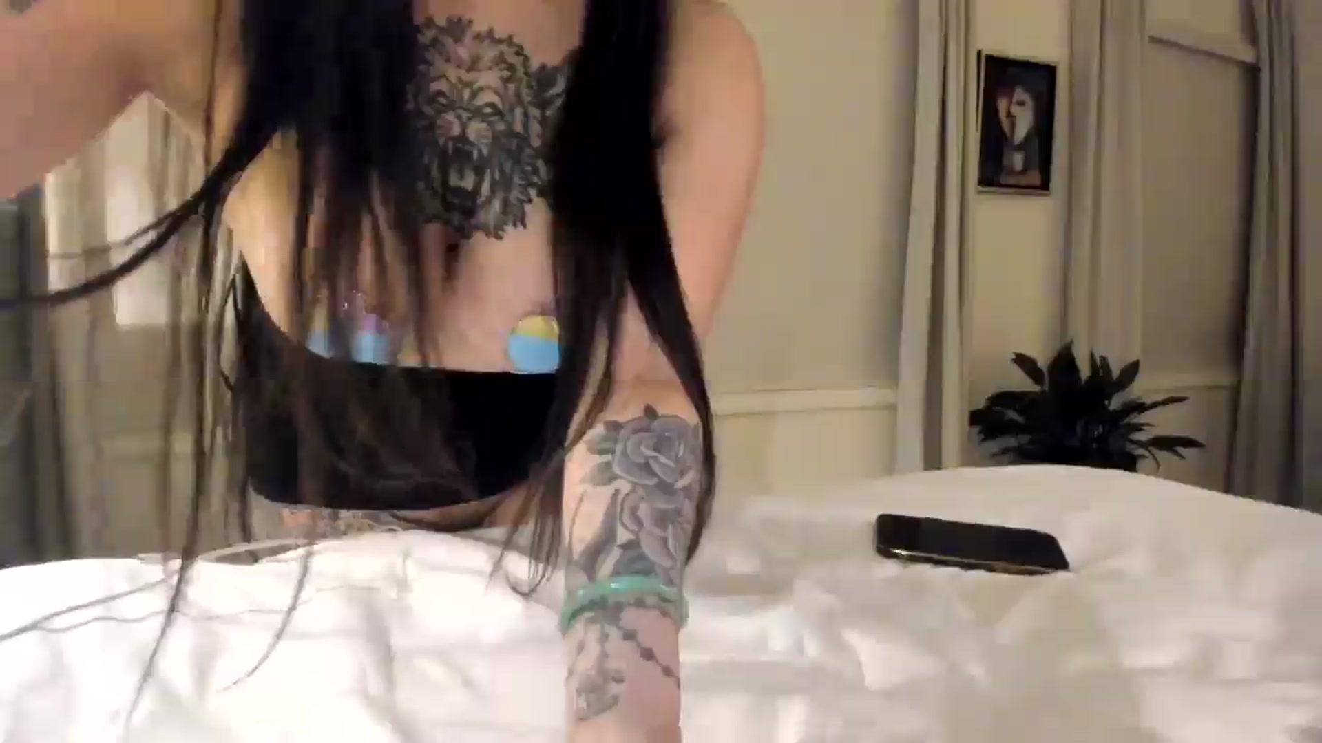 Gallery image thumbnail from dolllface's myfreecams stream on, 04/29/2025, 08:13 image 9 of 20