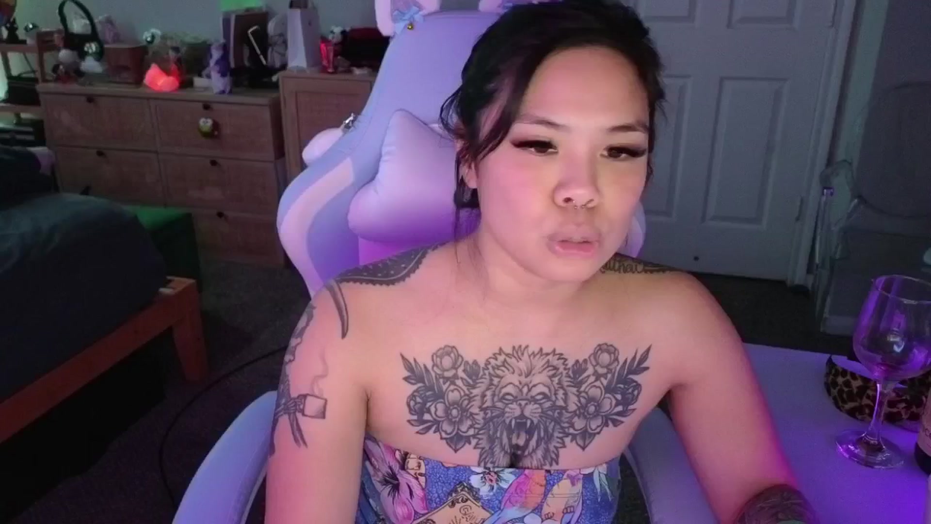 Gallery image thumbnail from dolllface's myfreecams stream on, 05/01/2025, 12:00 image 9 of 20