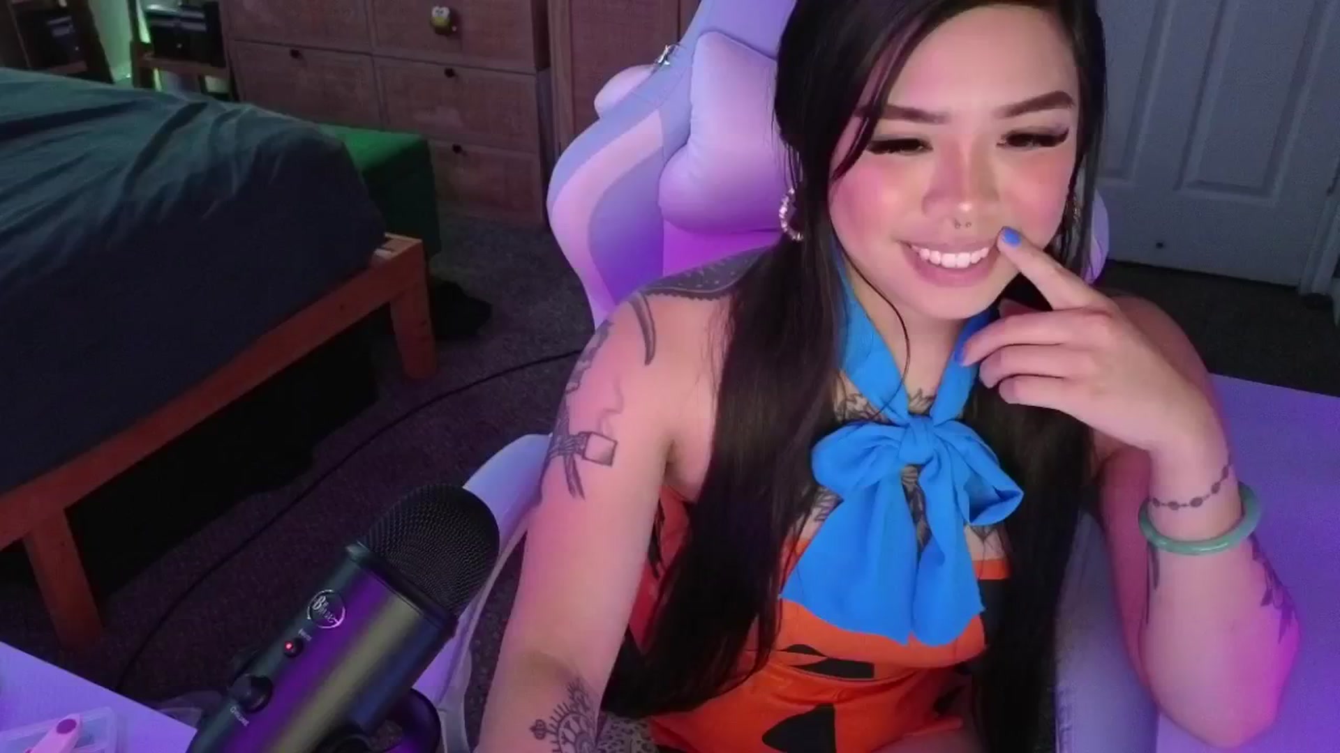 Gallery image thumbnail from dolllface's myfreecams stream on, 05/03/2025, 10:02 image 9 of 20