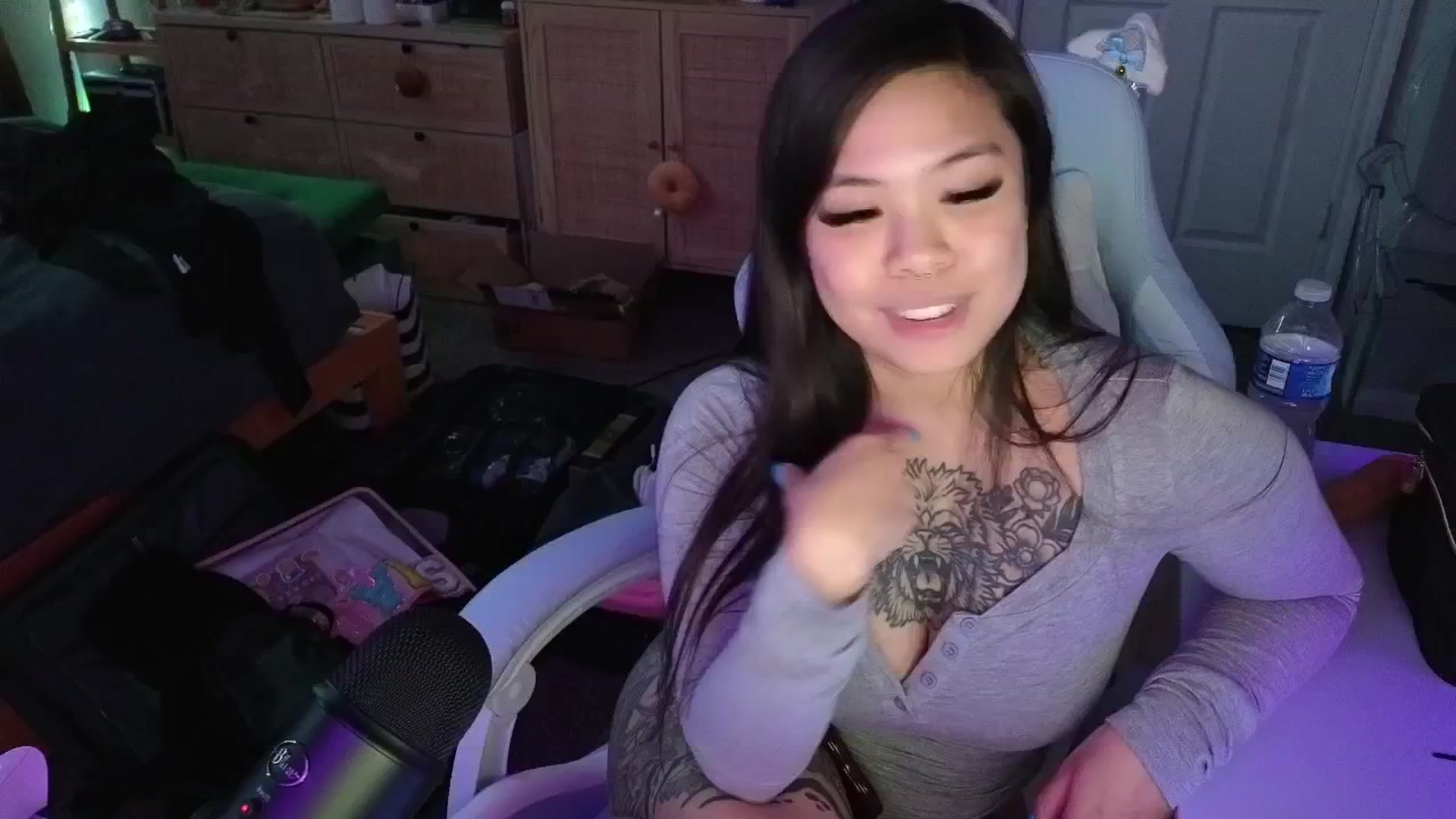 Gallery image thumbnail from dolllface's myfreecams stream on, 05/15/2025, 07:13 image 17 of 20
