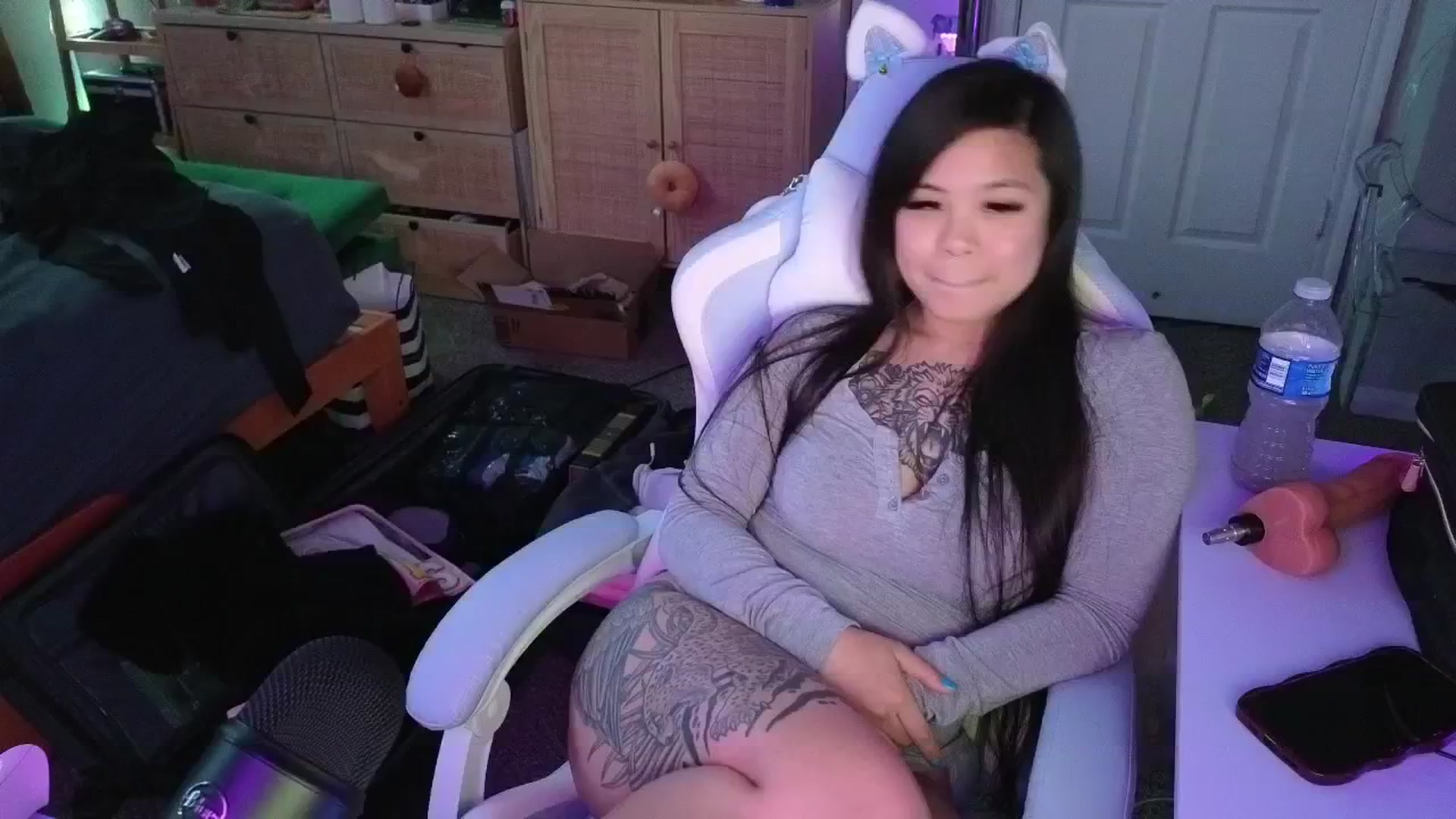 Gallery image thumbnail from dolllface's myfreecams stream on, 05/15/2025, 07:13 image 9 of 20
