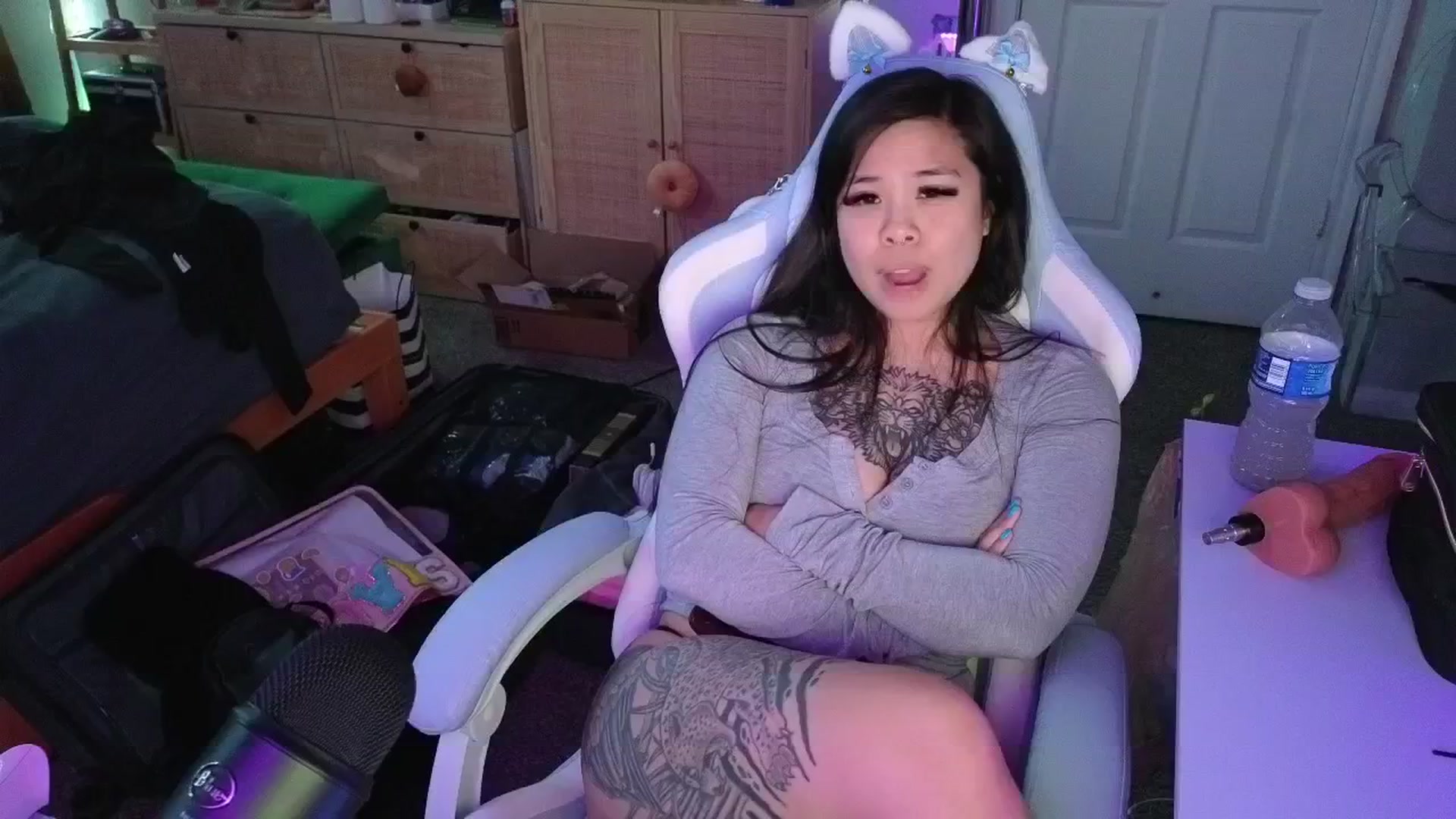 Gallery image thumbnail from dolllface's myfreecams stream on, 05/15/2025, 07:13 image 16 of 20
