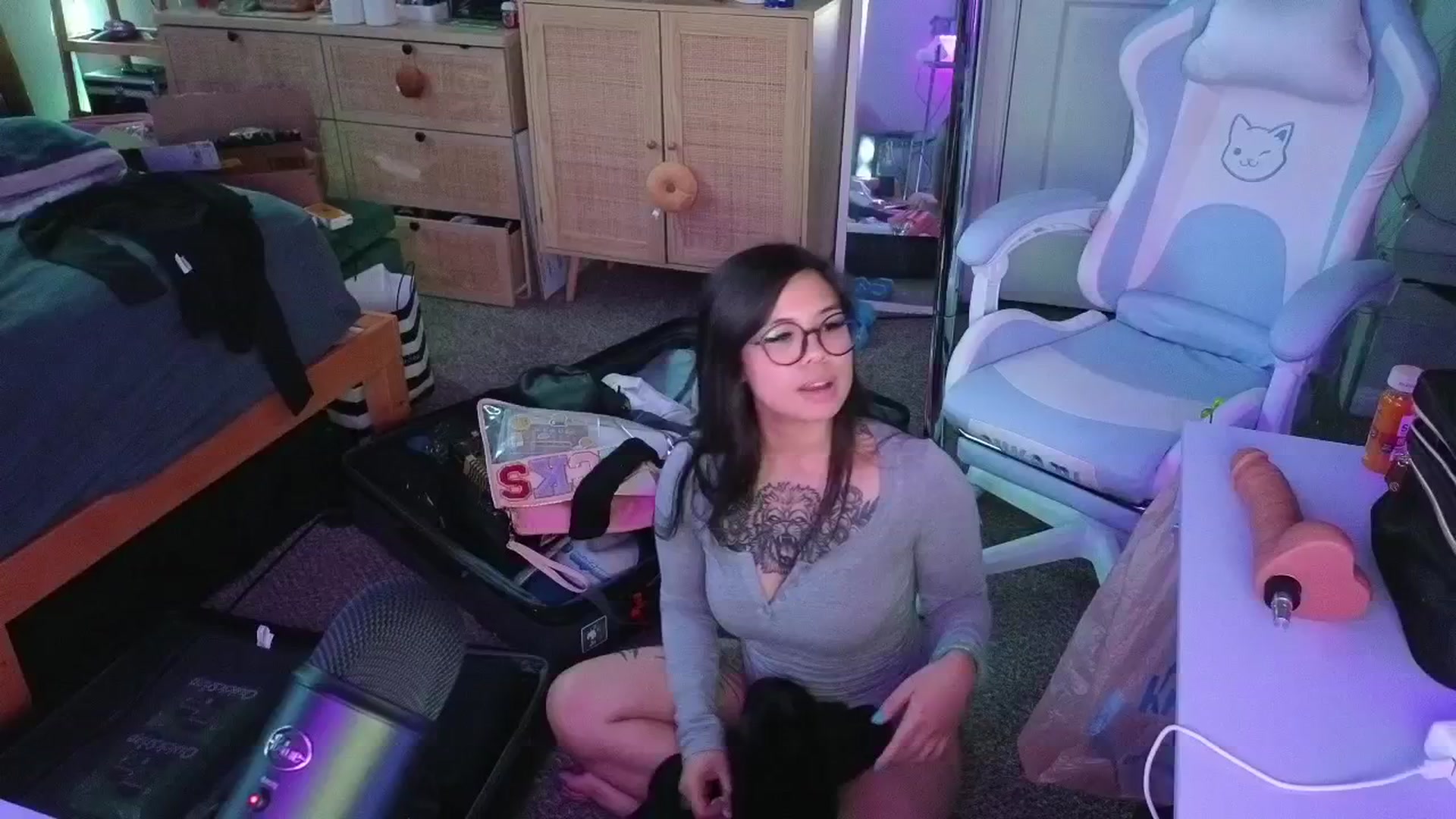 Gallery image thumbnail from dolllface's myfreecams stream on, 05/15/2025, 11:07 image 11 of 20