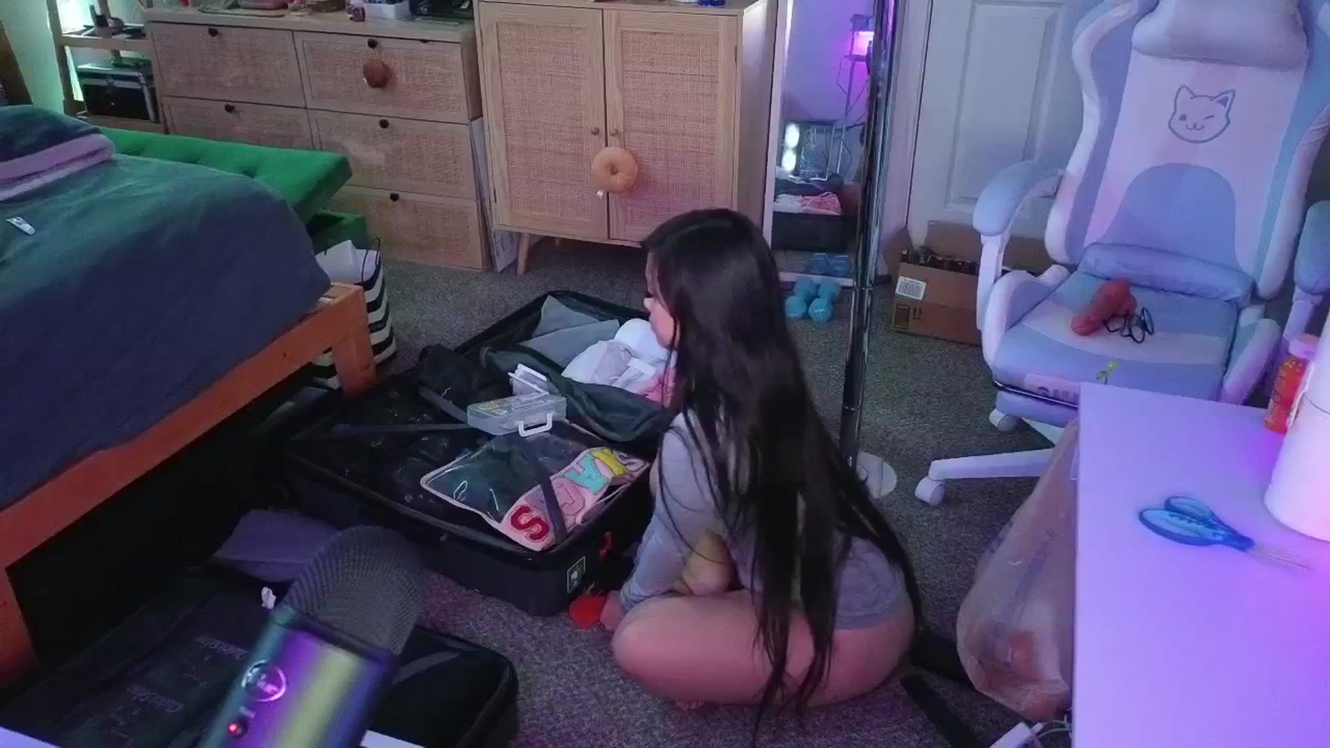Gallery image thumbnail from dolllface's myfreecams stream on, 05/15/2025, 11:07 image 20 of 20