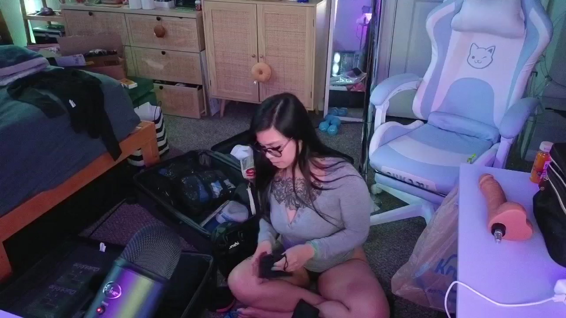 Gallery image thumbnail from dolllface's myfreecams stream on, 05/15/2025, 11:07 image 12 of 20