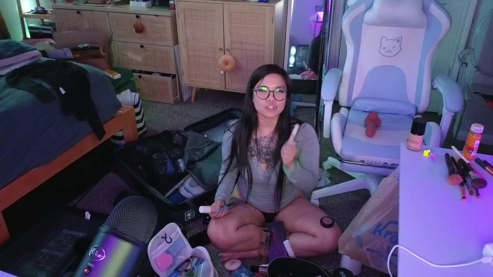 Gallery image thumbnail from dolllface's myfreecams stream on, 05/15/2025, 11:07 image 14 of 20