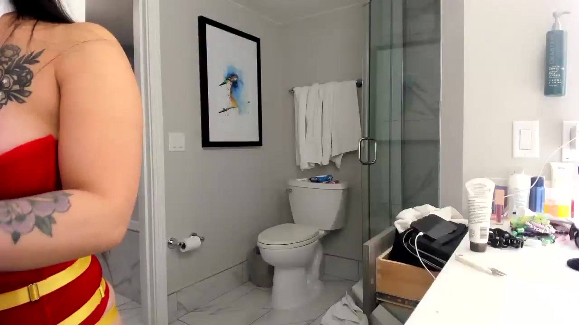 Gallery image thumbnail from dolllface's myfreecams stream on, 05/17/2025, 23:55 image 12 of 20