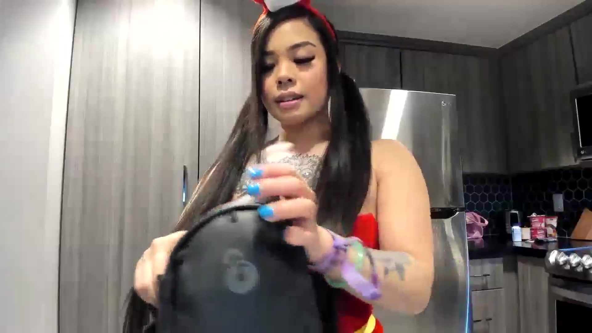 Gallery image thumbnail from dolllface's myfreecams stream on, 05/17/2025, 23:55 image 15 of 20