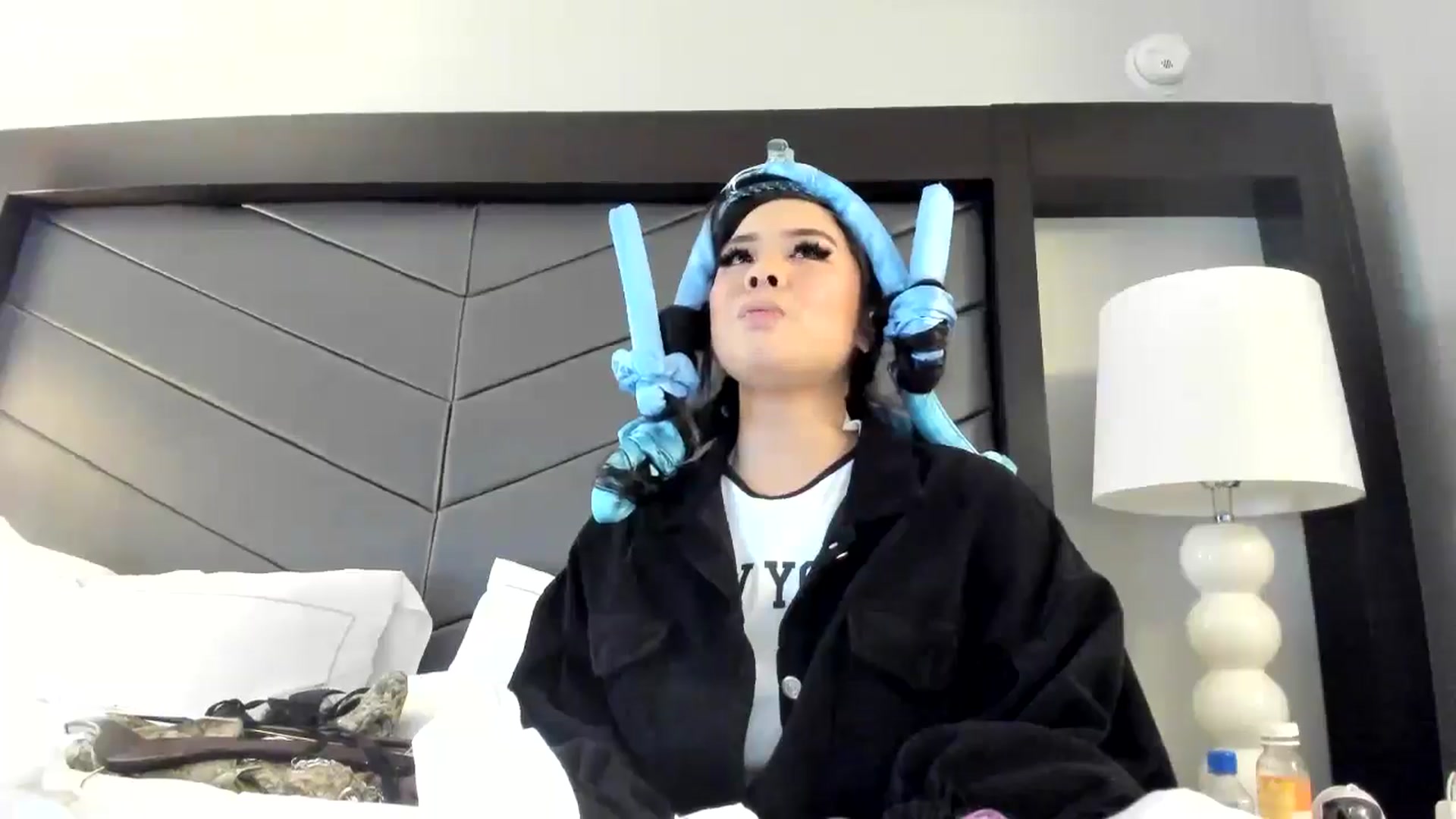 Gallery image thumbnail from dolllface's myfreecams stream on, 05/19/2025, 24:29 image 13 of 20