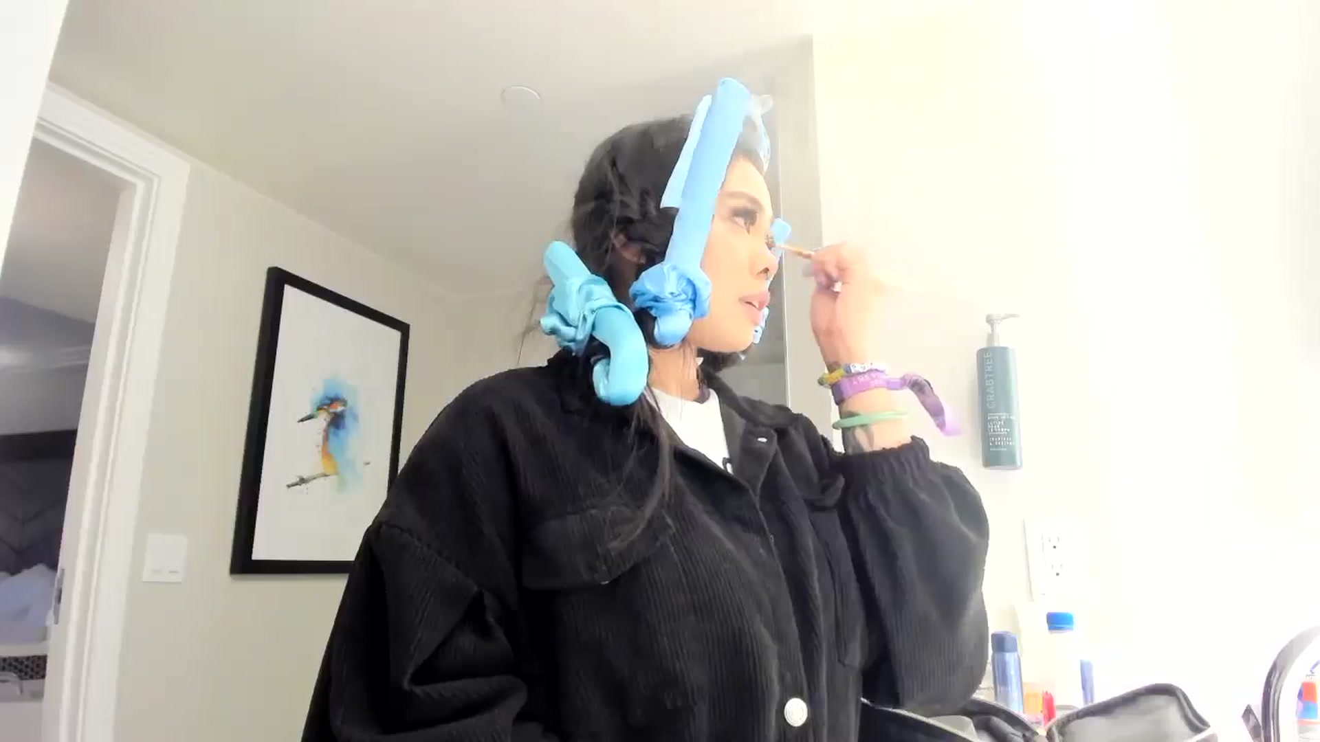 Gallery image thumbnail from dolllface's myfreecams stream on, 05/19/2025, 24:29 image 7 of 20