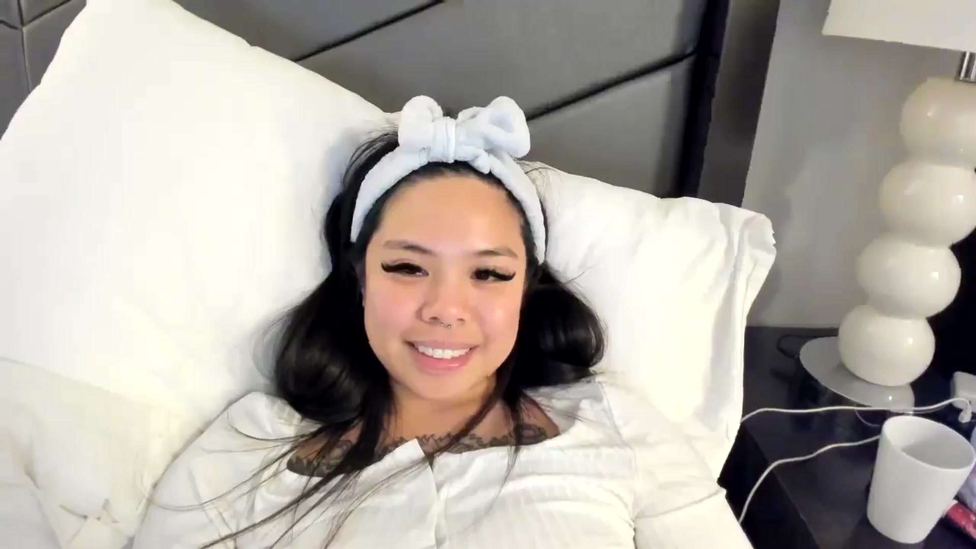 Gallery image thumbnail from dolllface's myfreecams stream on, 05/20/2025, 06:26 image 6 of 20