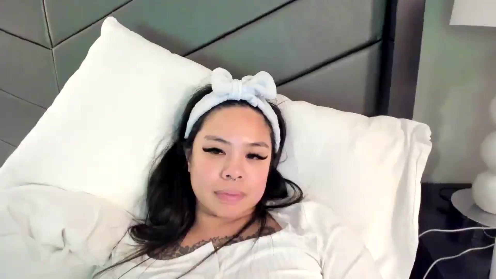 Gallery image thumbnail from dolllface's myfreecams stream on, 05/20/2025, 06:26 image 16 of 20