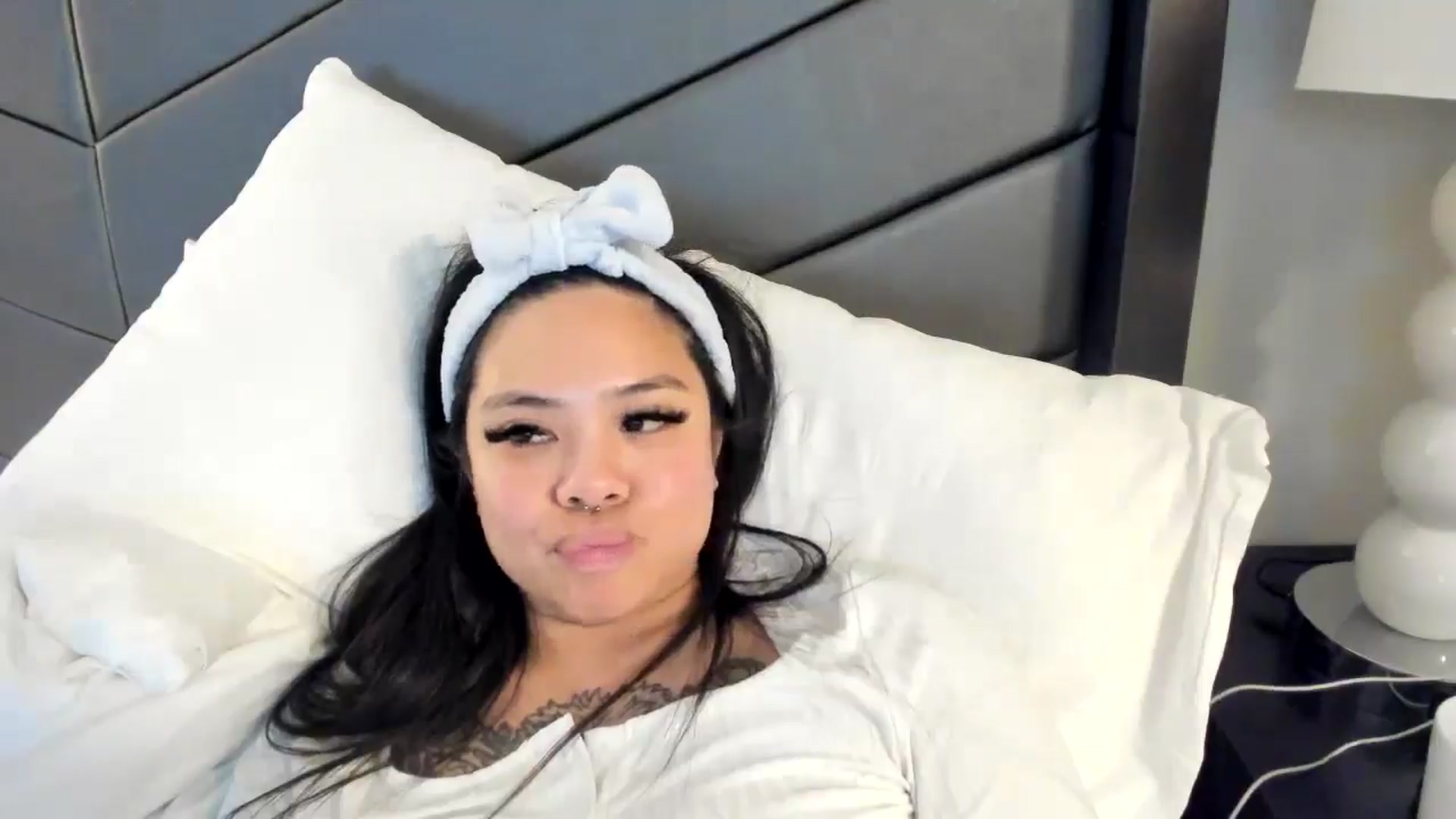 Gallery image thumbnail from dolllface's myfreecams stream on, 05/20/2025, 06:26 image 18 of 20